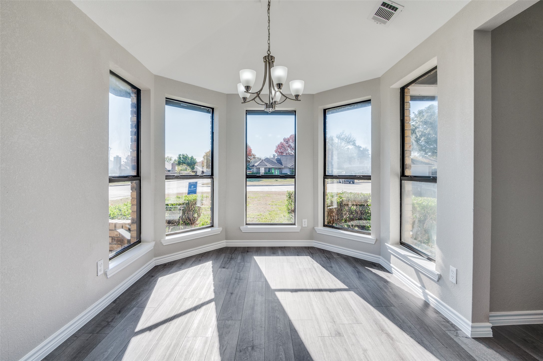 509 W Lark Court