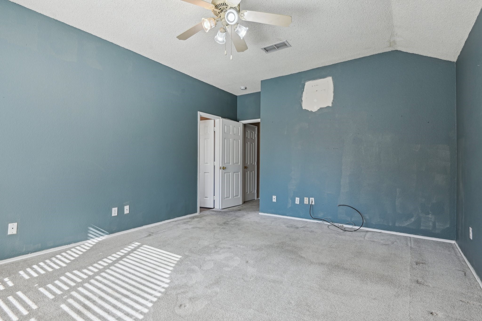 1301 Meadowbrook Lane