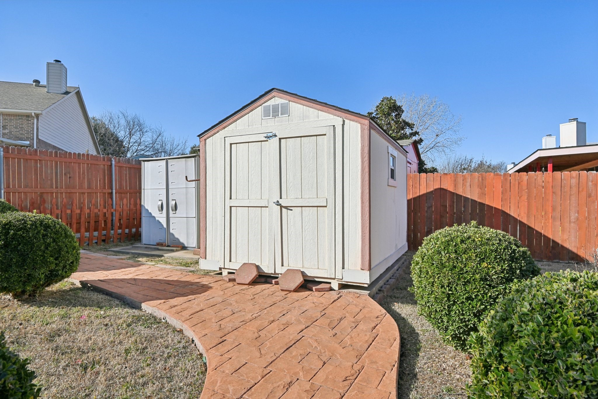 1301 Meadowbrook Lane