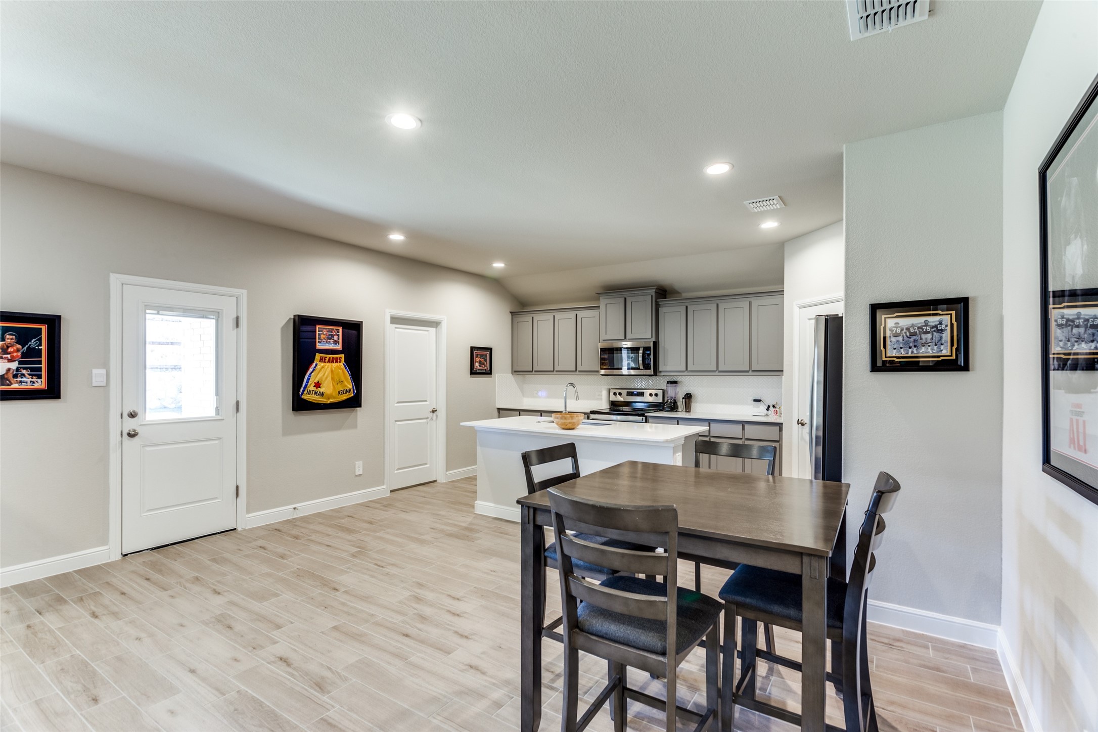 809 Alexandria Lane
