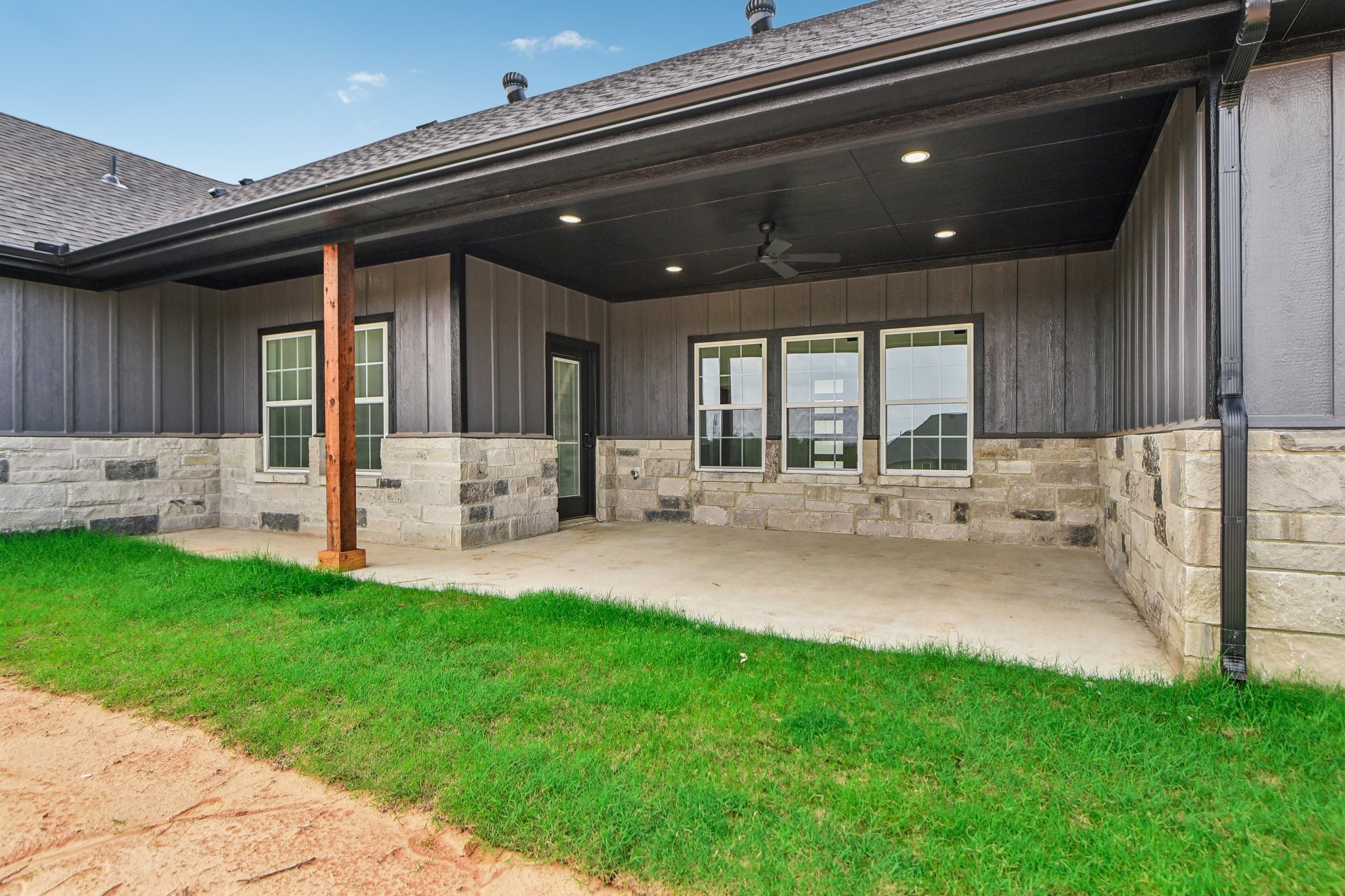 6605 Buffalo Ridge Circle