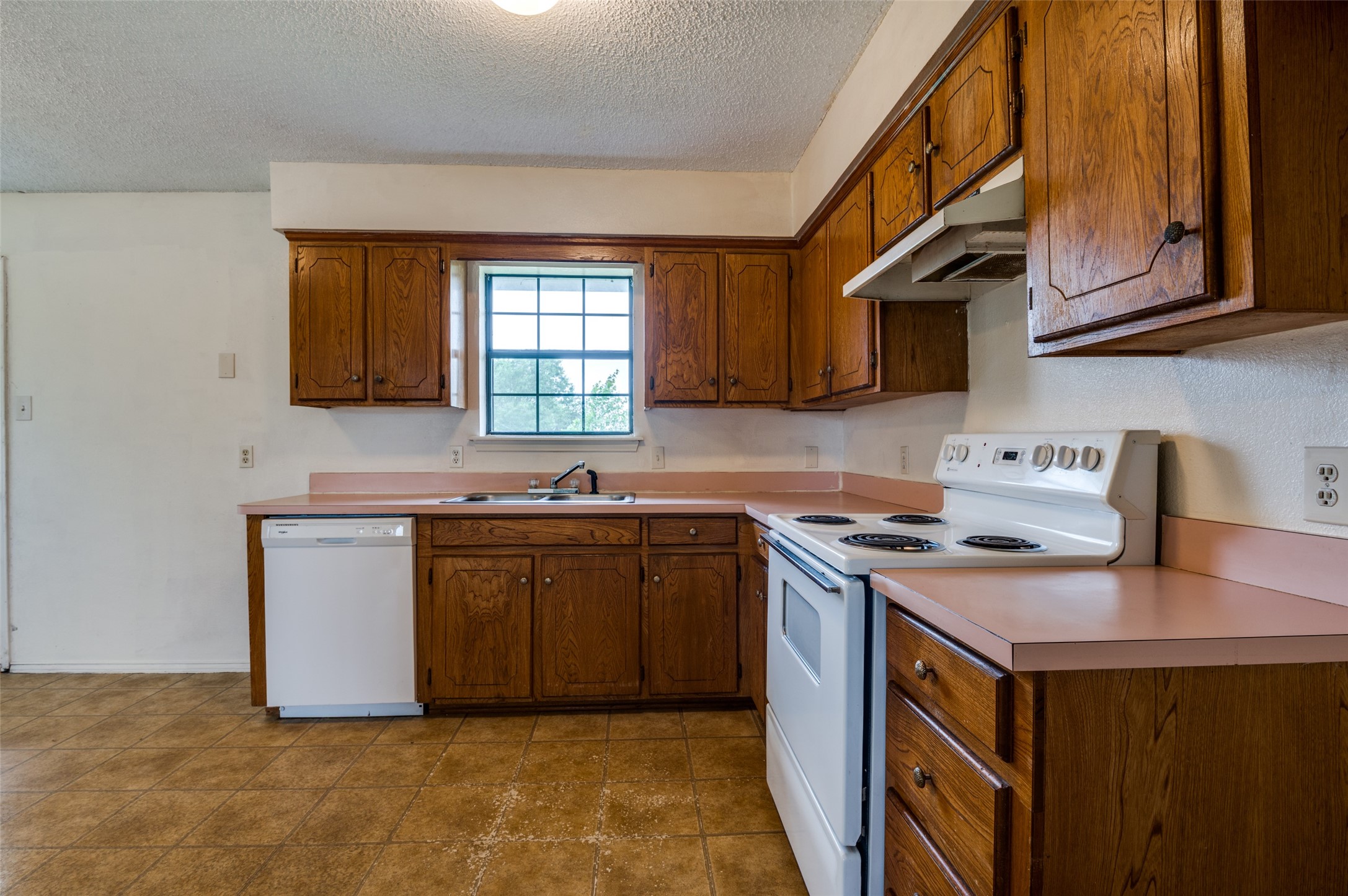 104 Bluebonnet Lane