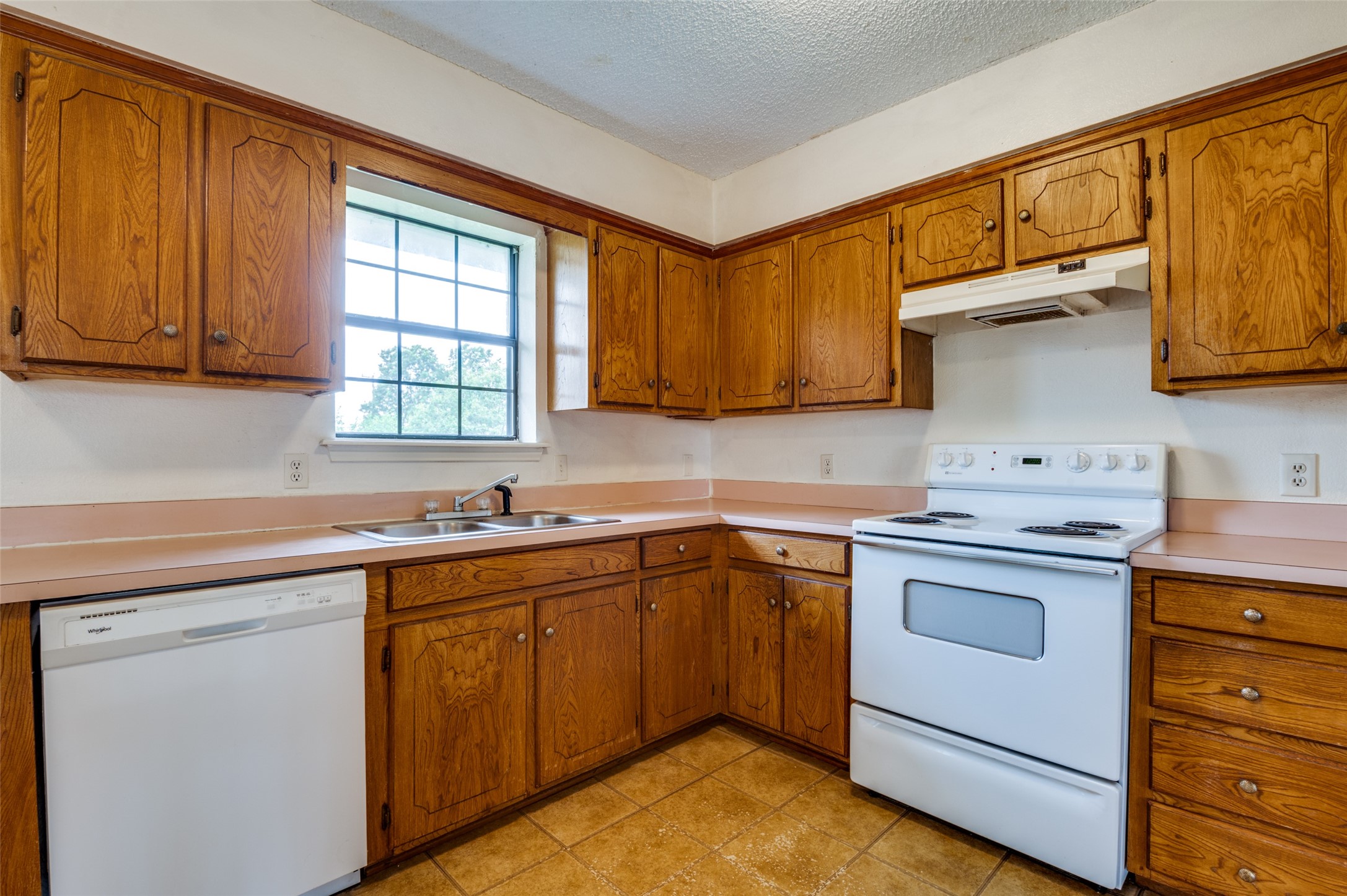 104 Bluebonnet Lane