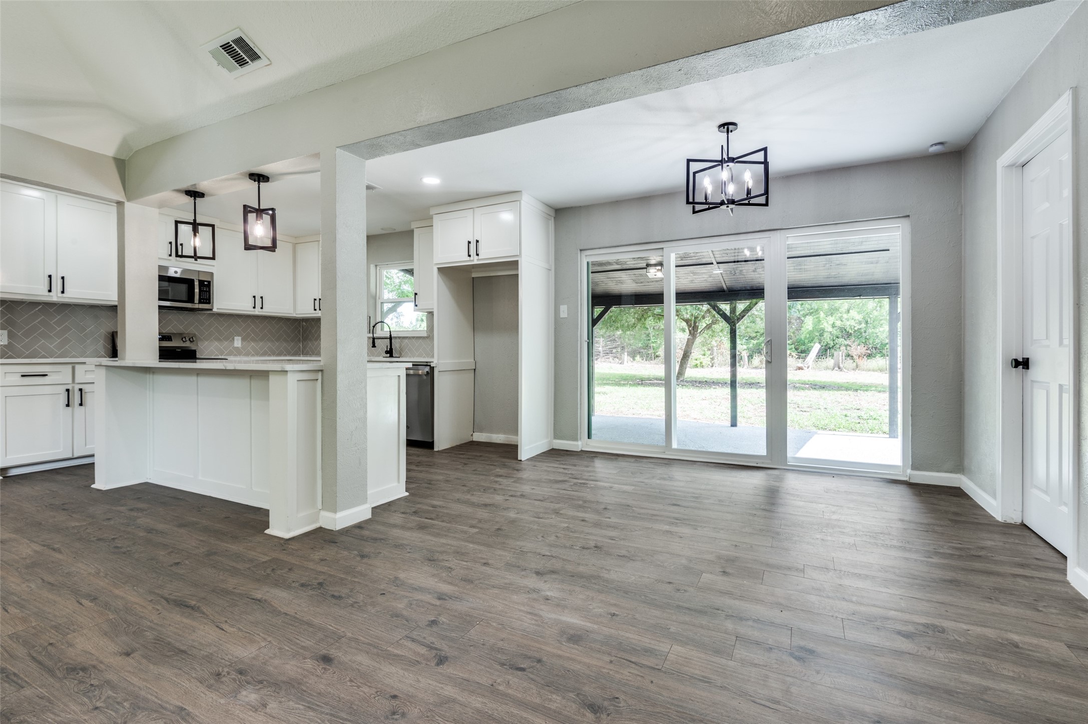 414 Pearly Top Drive