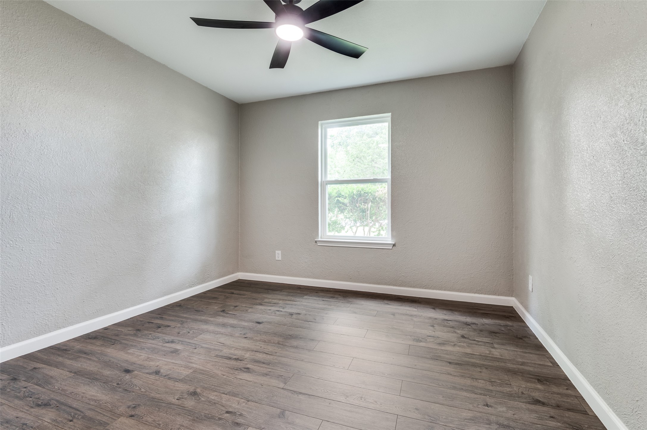 414 Pearly Top Drive