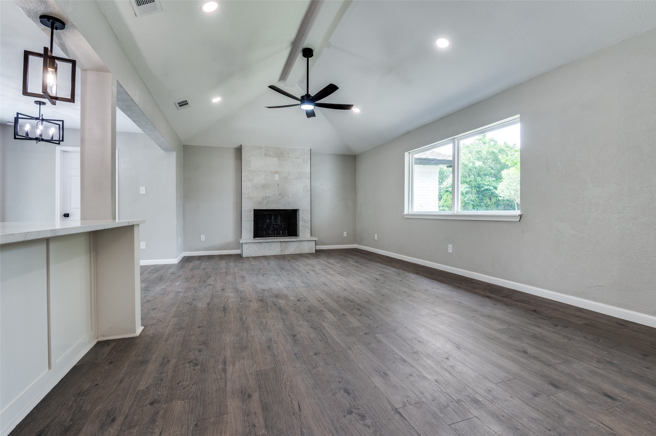 414 Pearly Top Drive