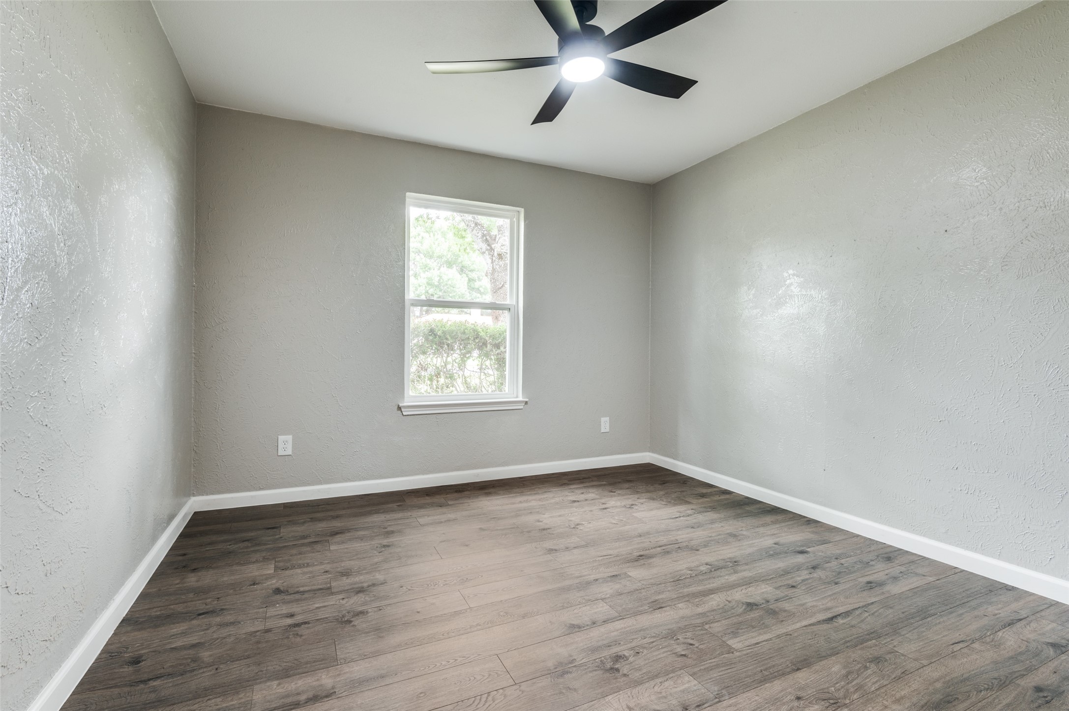 414 Pearly Top Drive