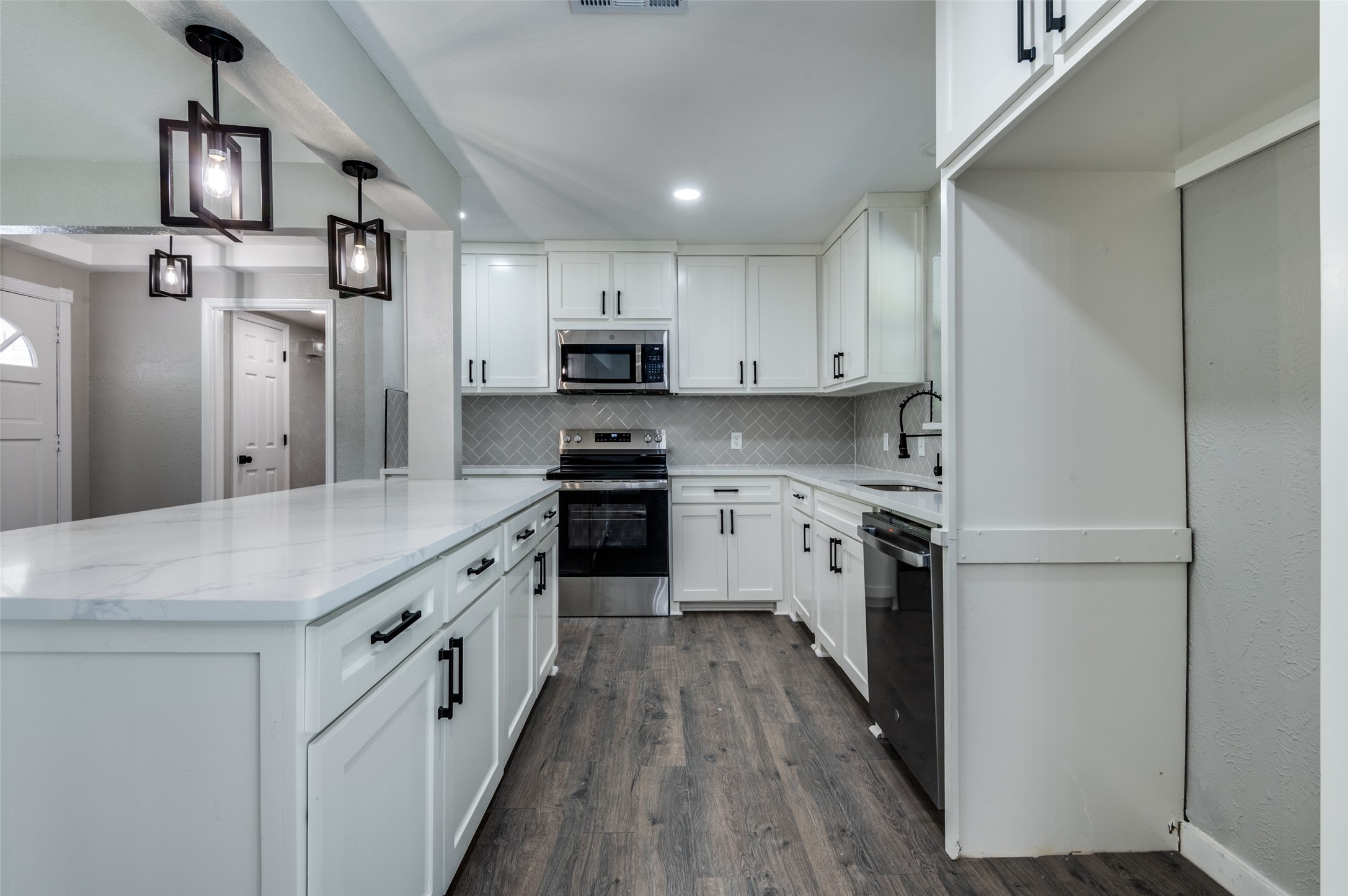 414 Pearly Top Drive