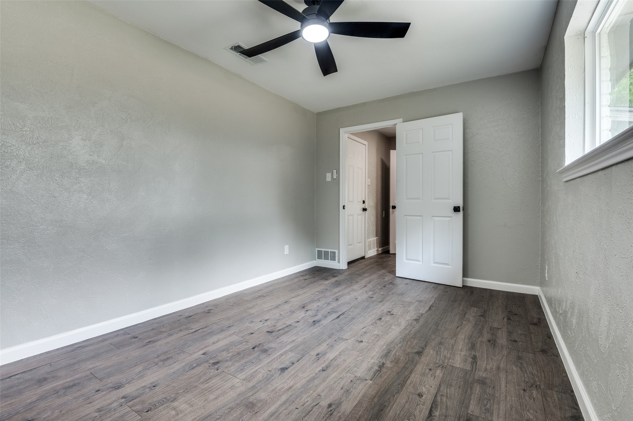 414 Pearly Top Drive