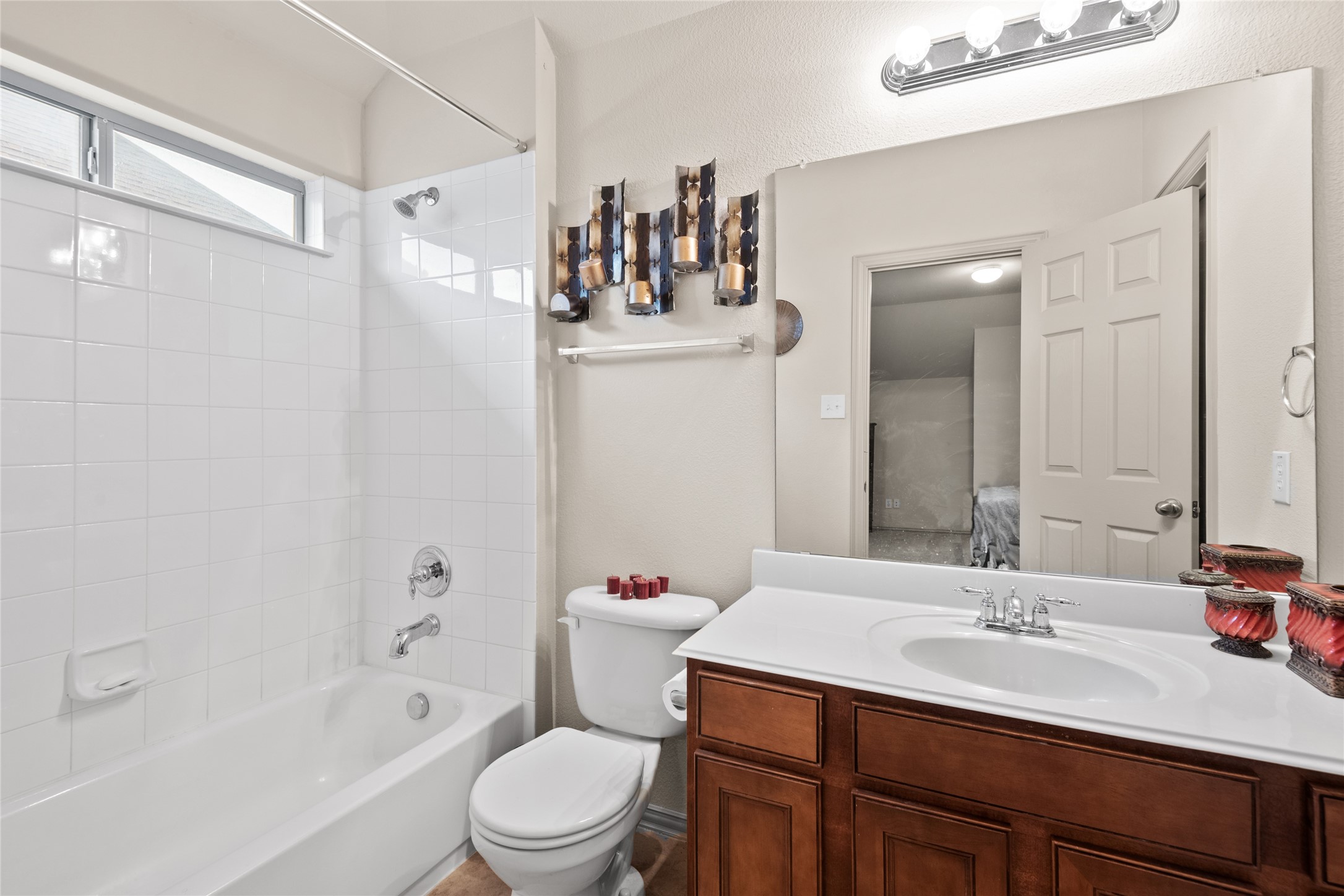 1709 White Cap Court