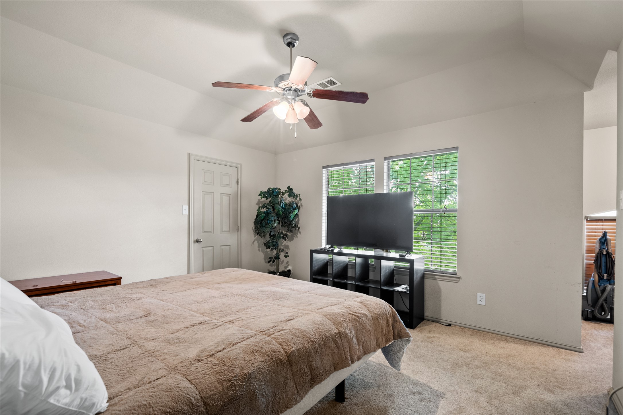 1709 White Cap Court