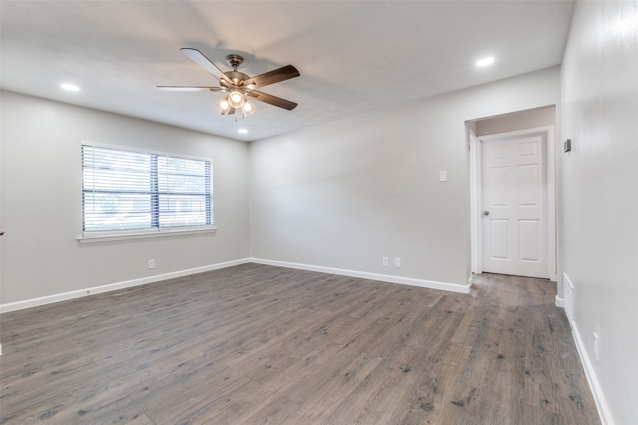 2406 Globe Avenue