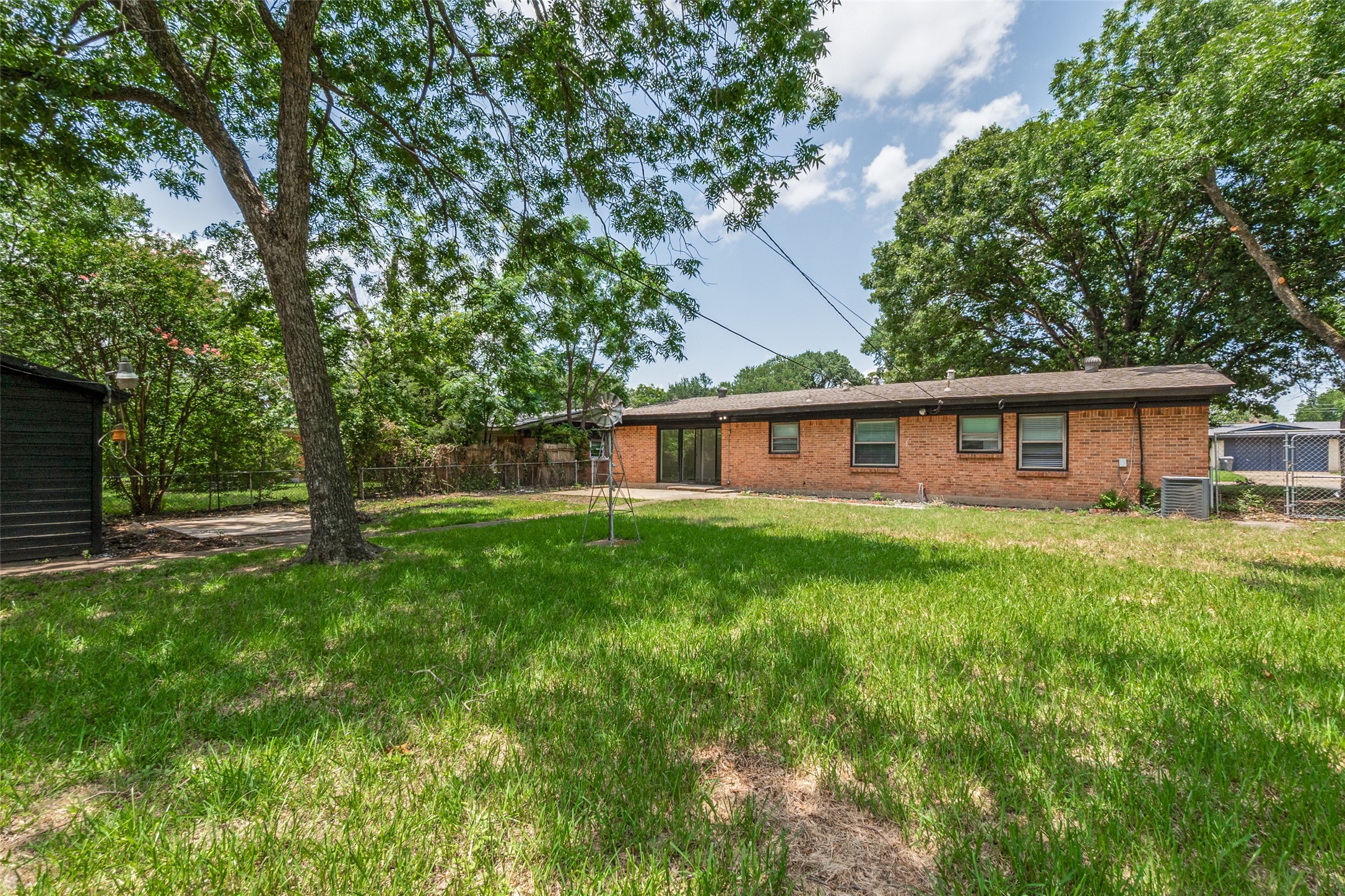 2406 Globe Avenue