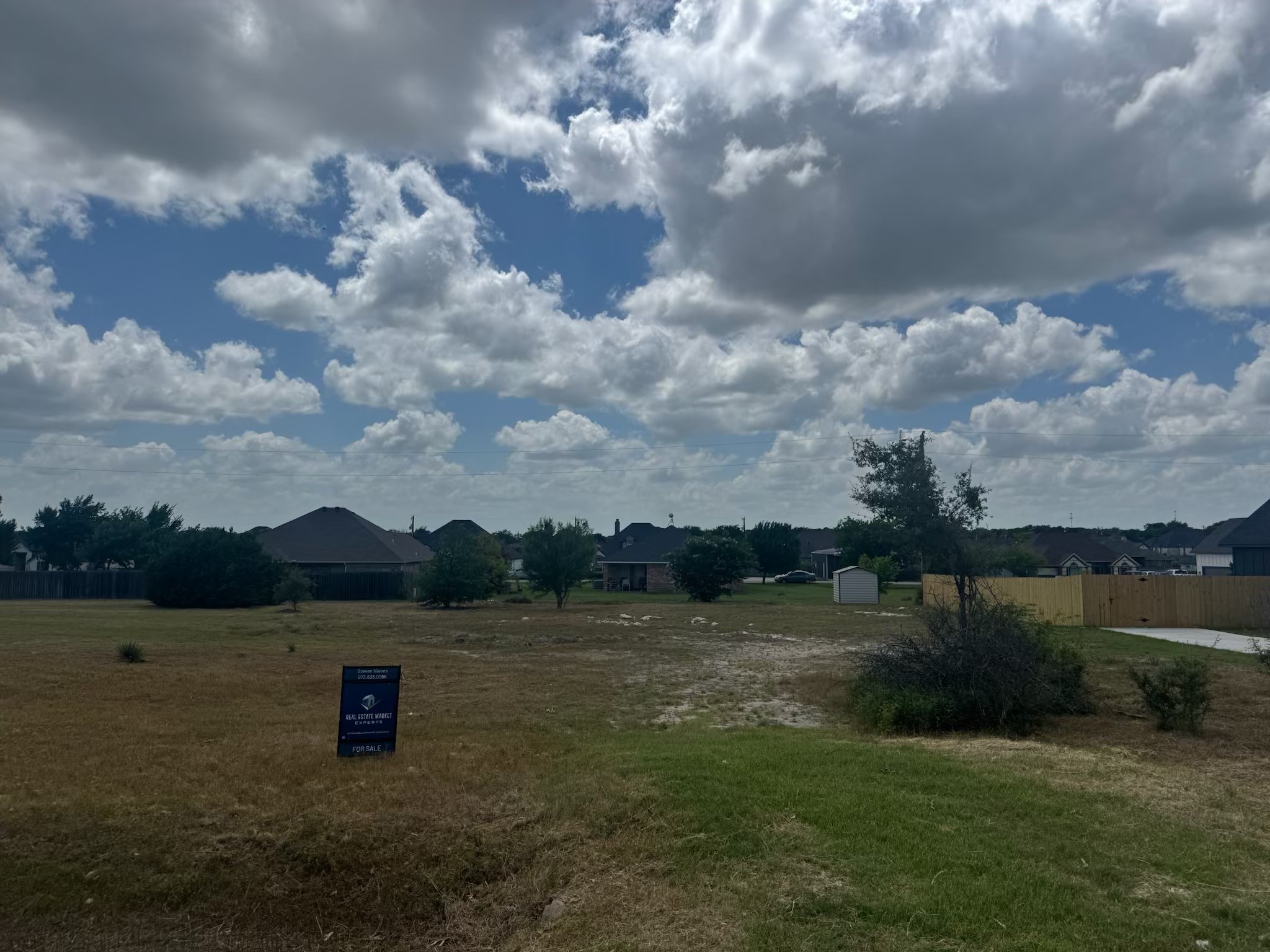 5672 Herkes Court