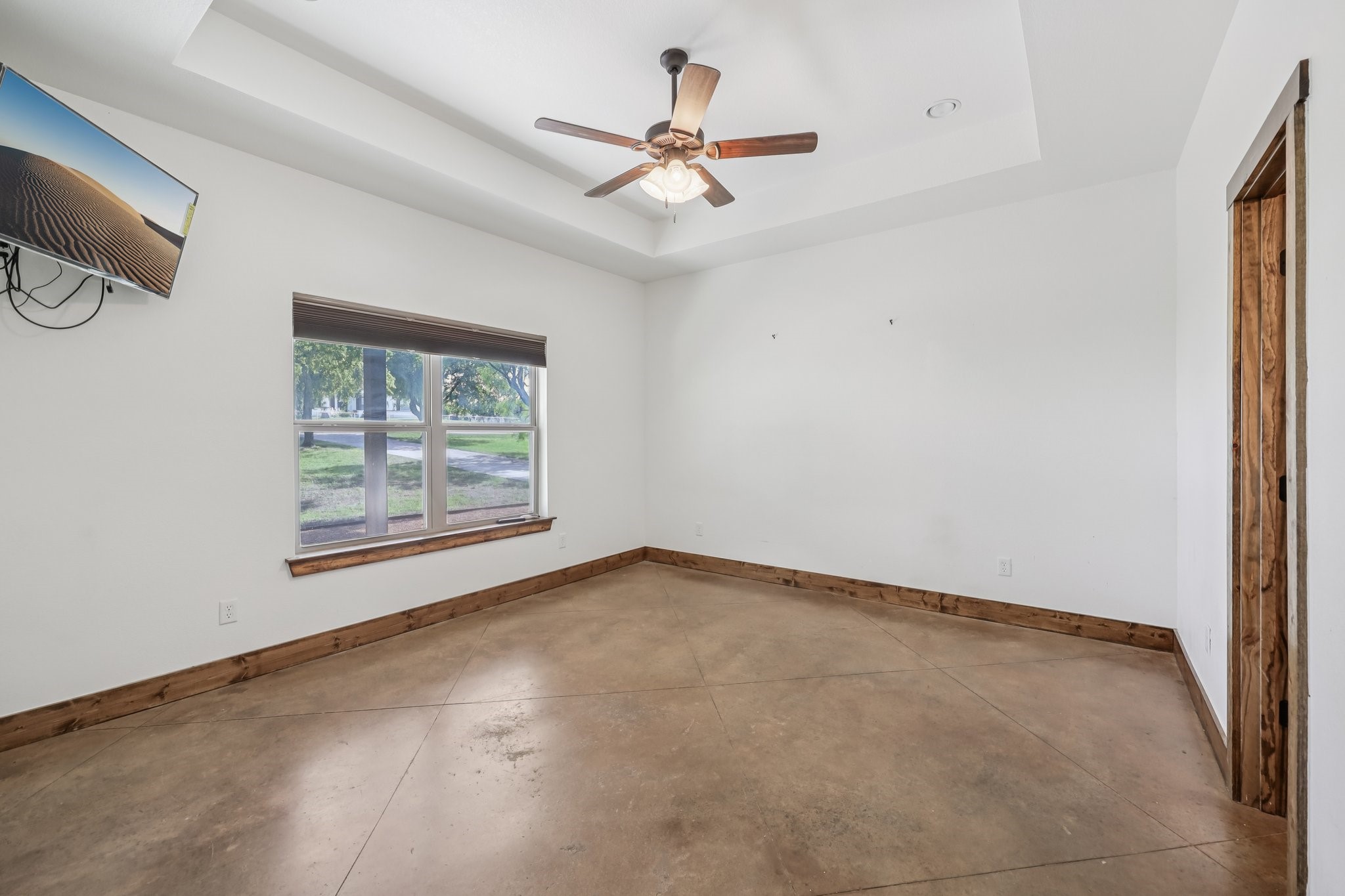 8137 Dollar Lane