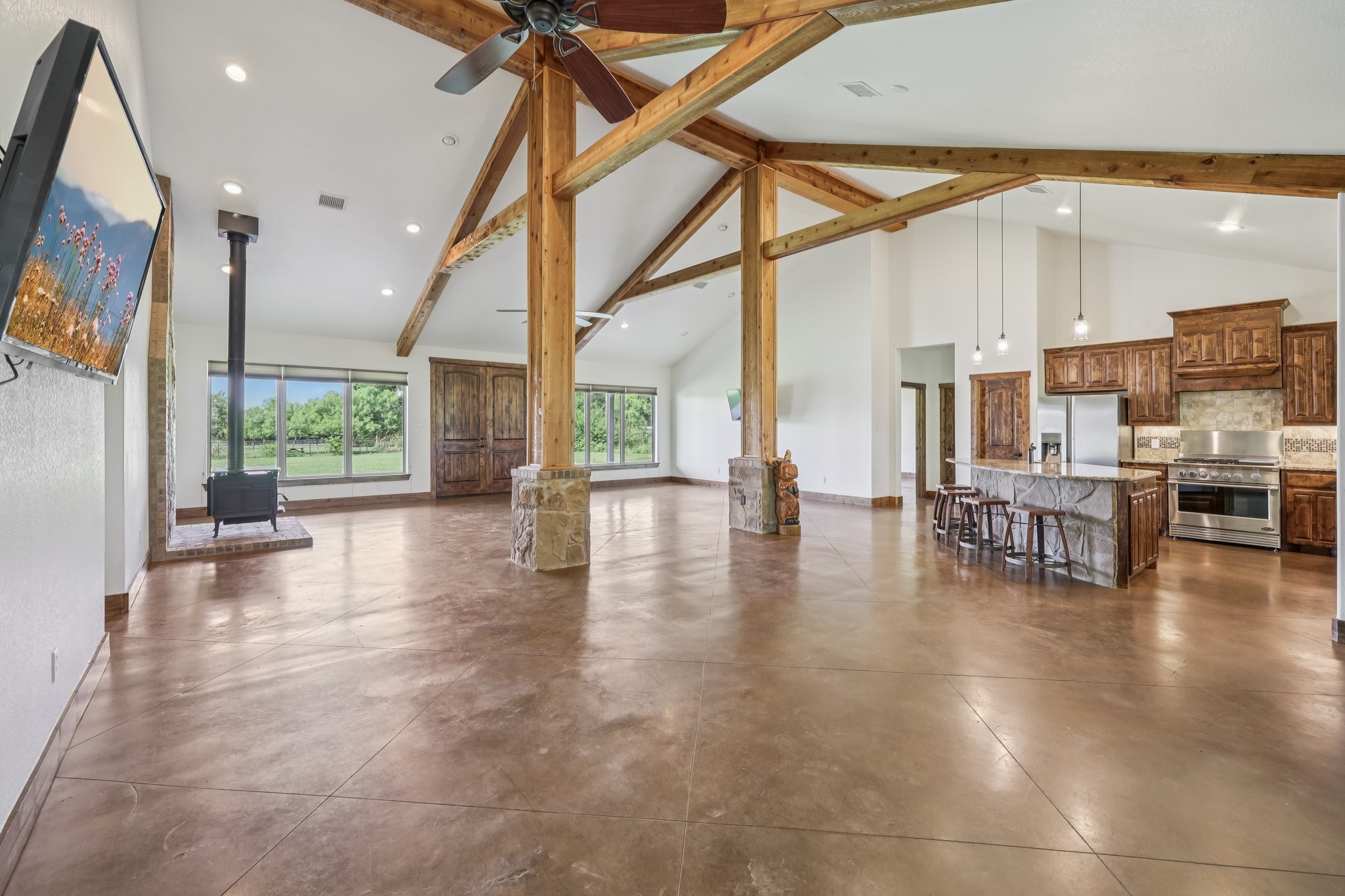 8137 Dollar Lane