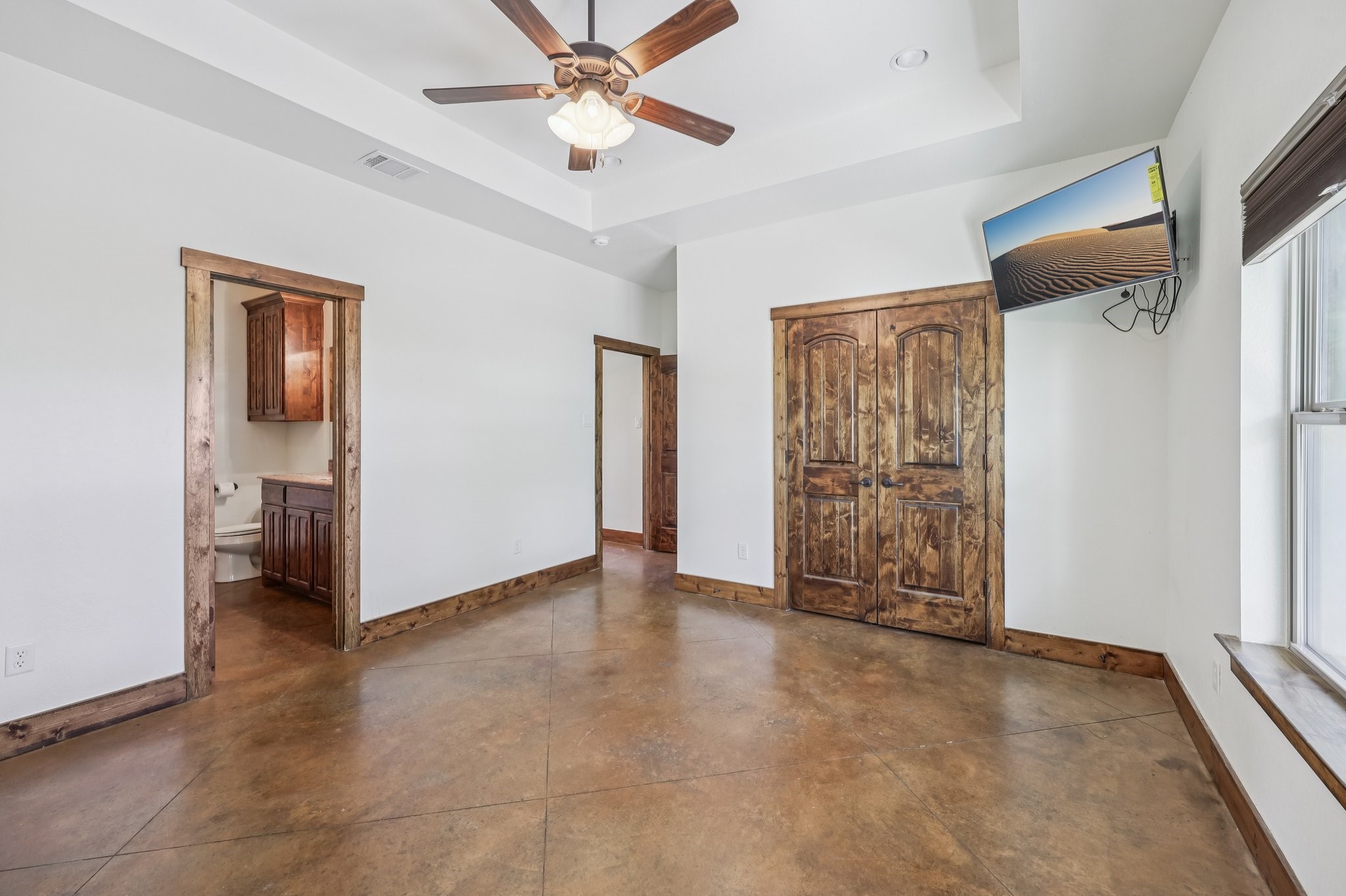 8137 Dollar Lane