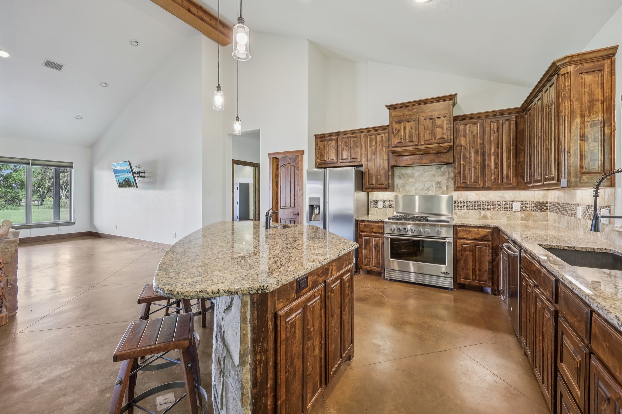 8137 Dollar Lane