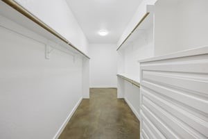 8137 Dollar Lane