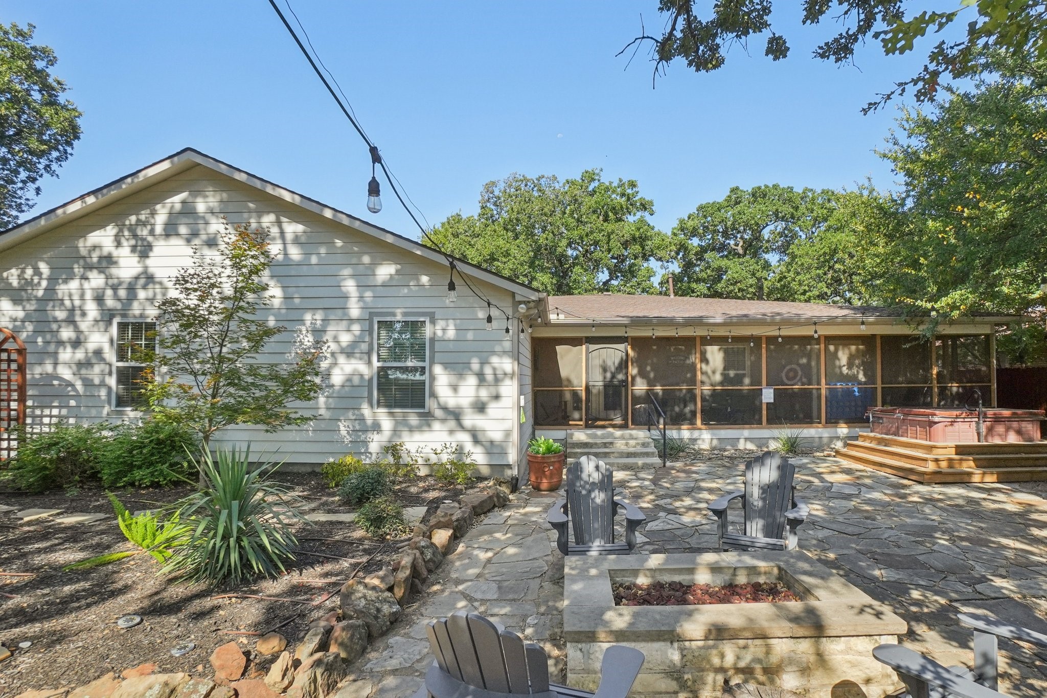 1918 Cooper Drive