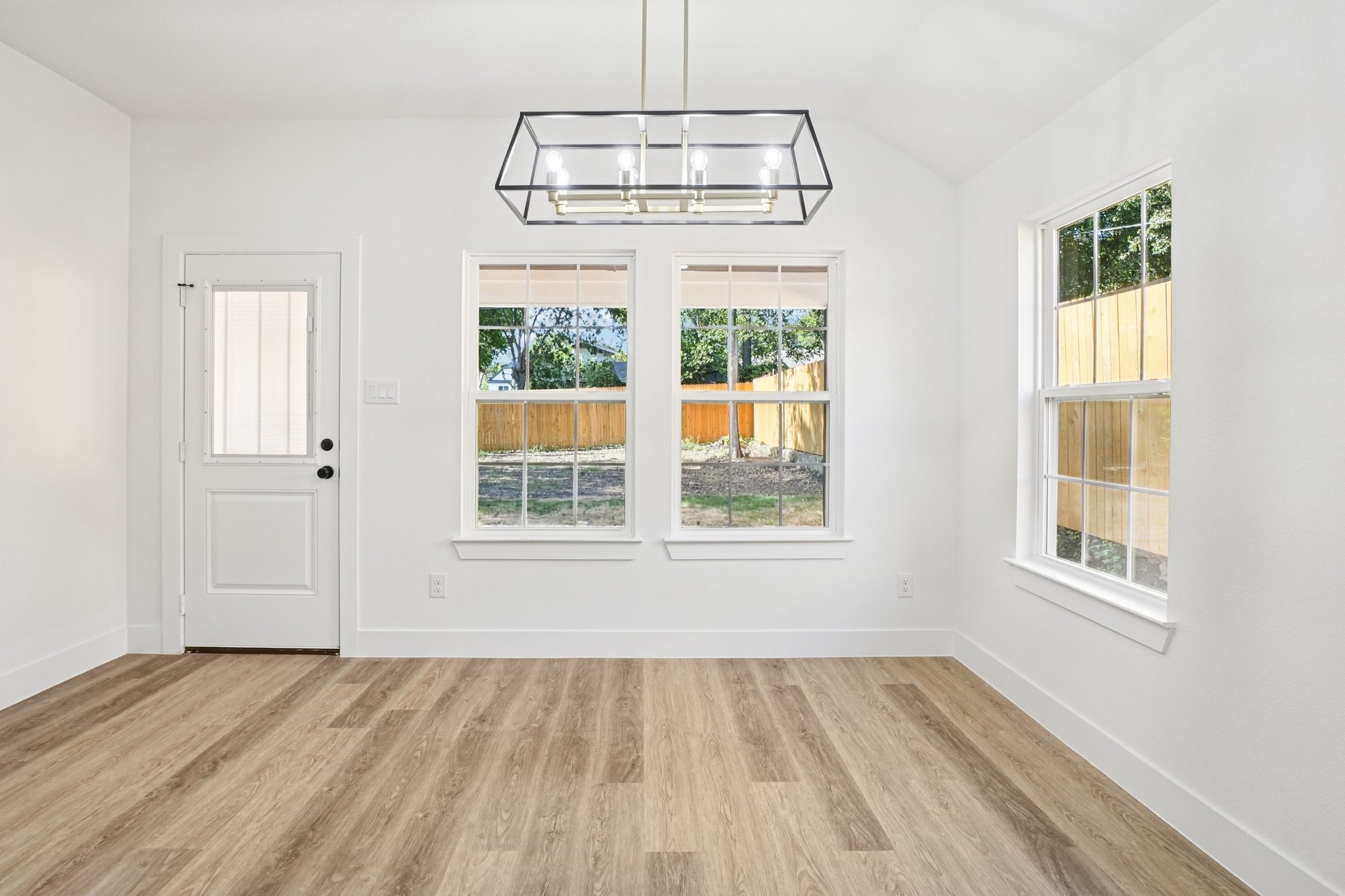 1310 E Myrtle Street