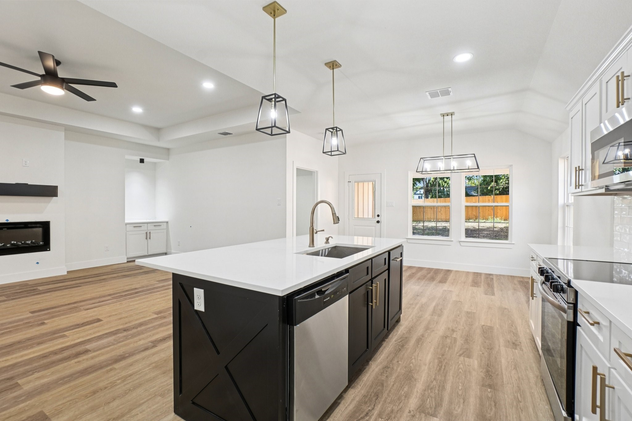 1310 E Myrtle Street