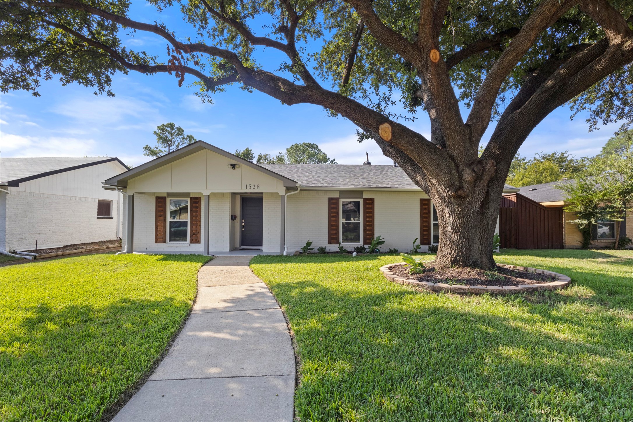 1528 Carnation Drive