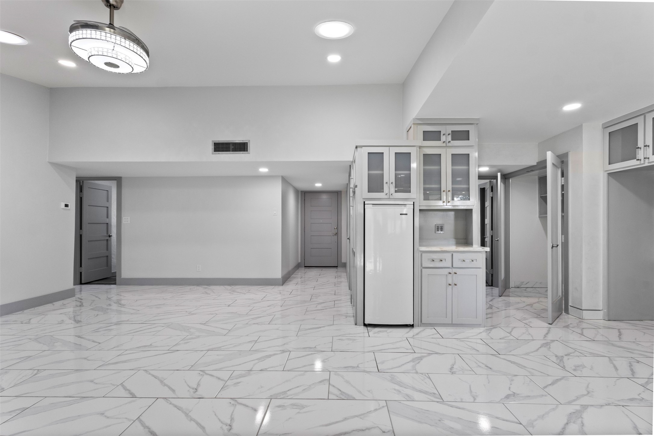 1528 Carnation Drive