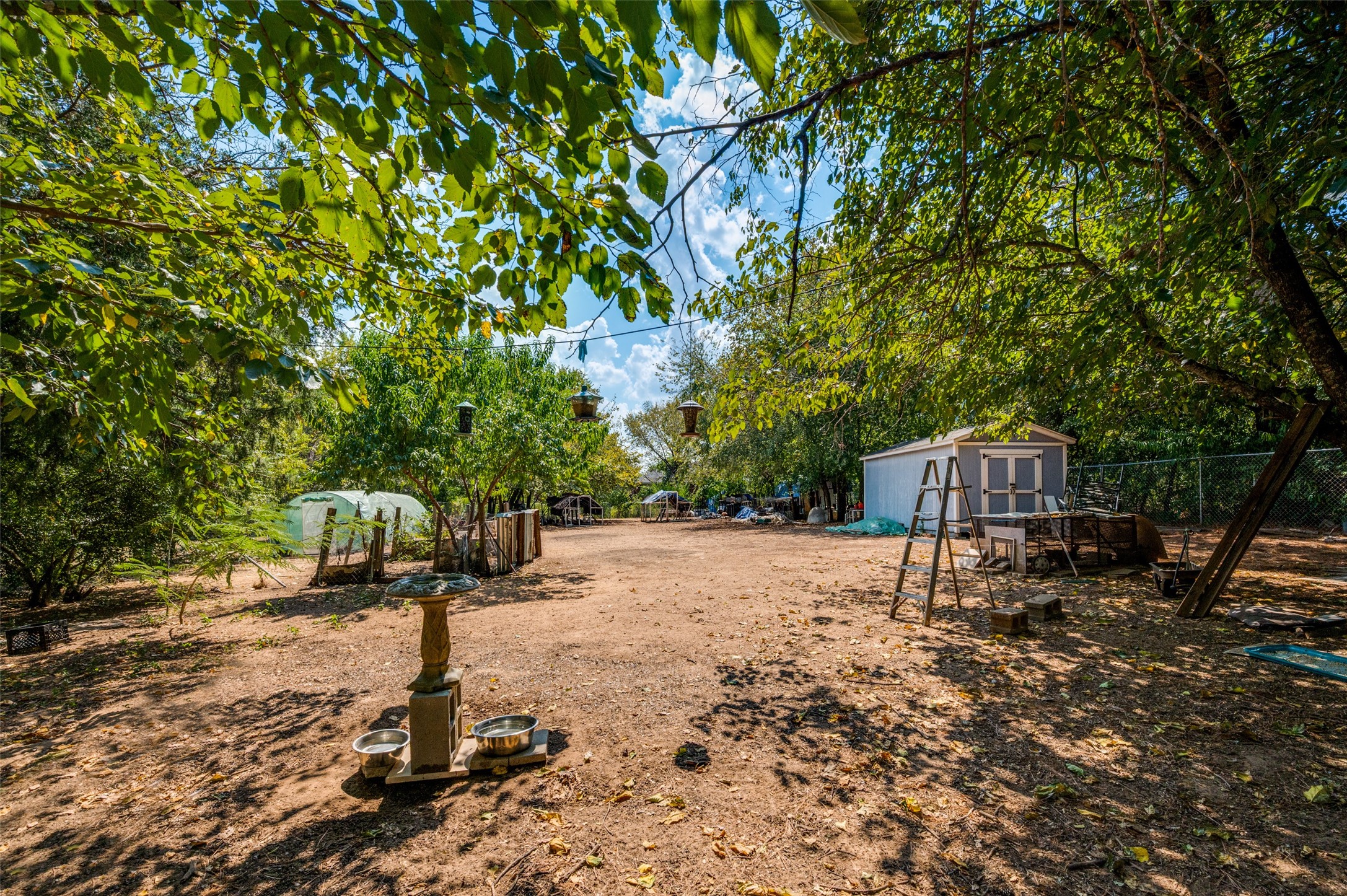 407 E Oakdale Street