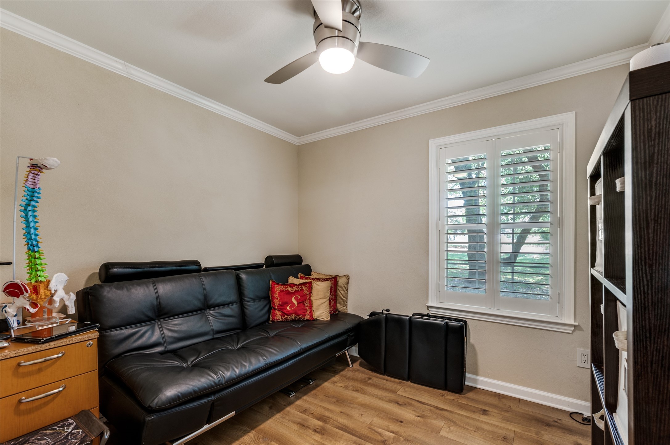 407 E Oakdale Street