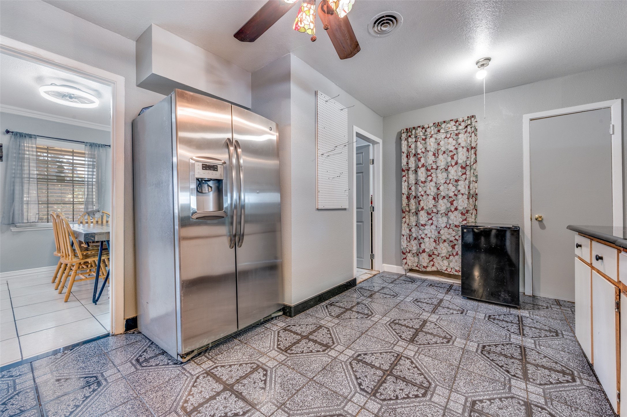 2505 Albemarle Drive