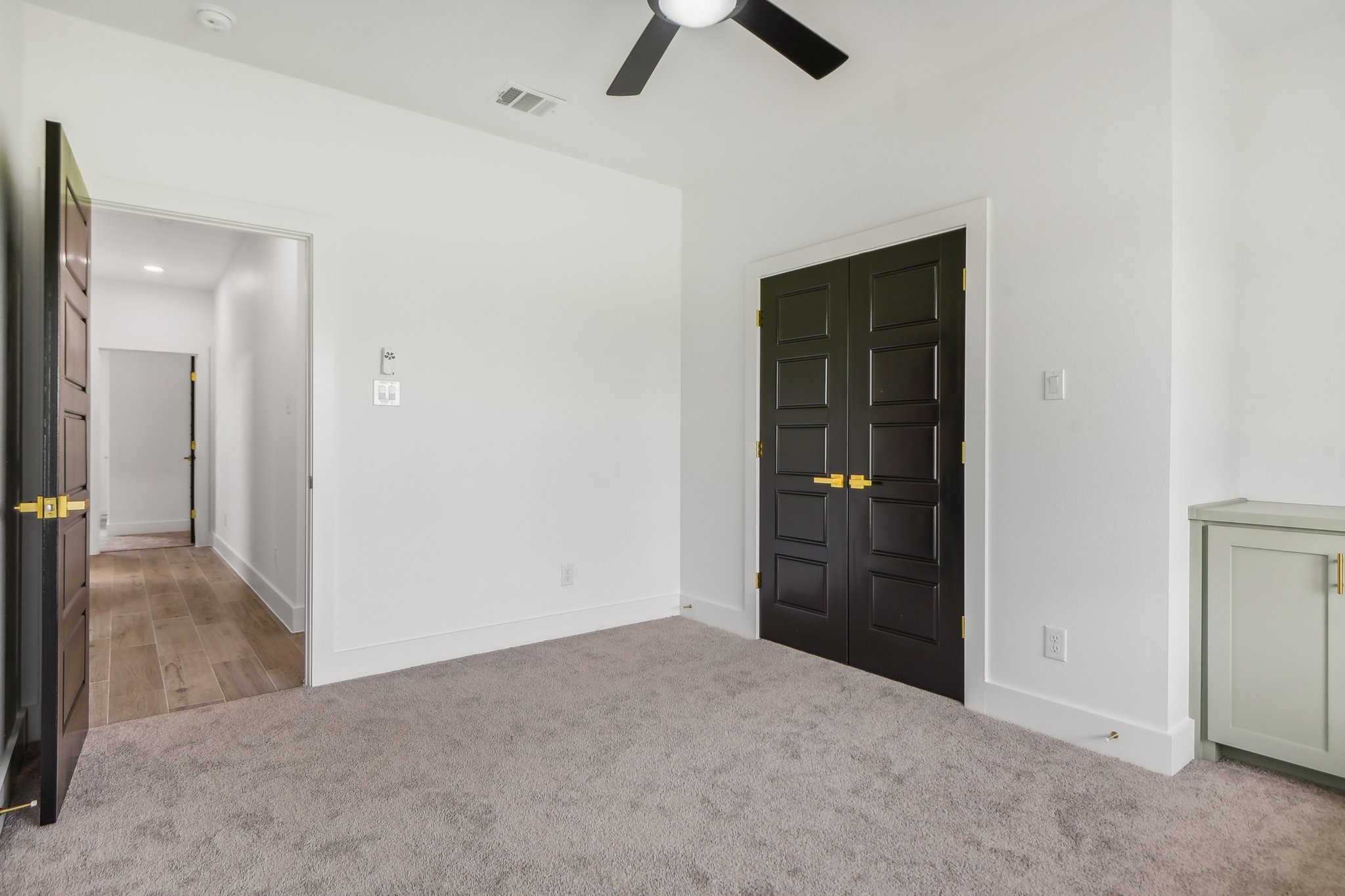 6605 Buffalo Ridge Circle