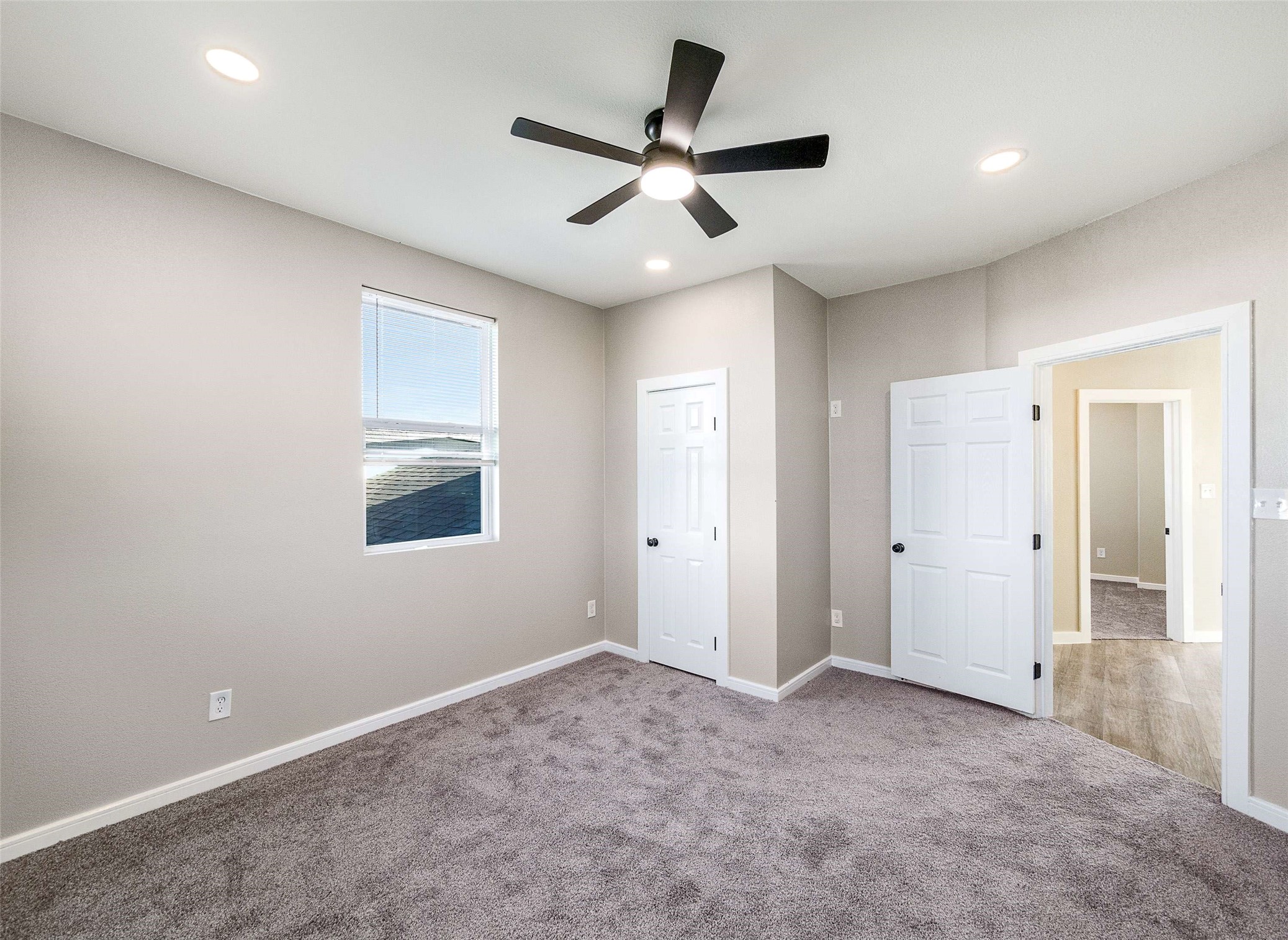 1061 Zmolek Road
