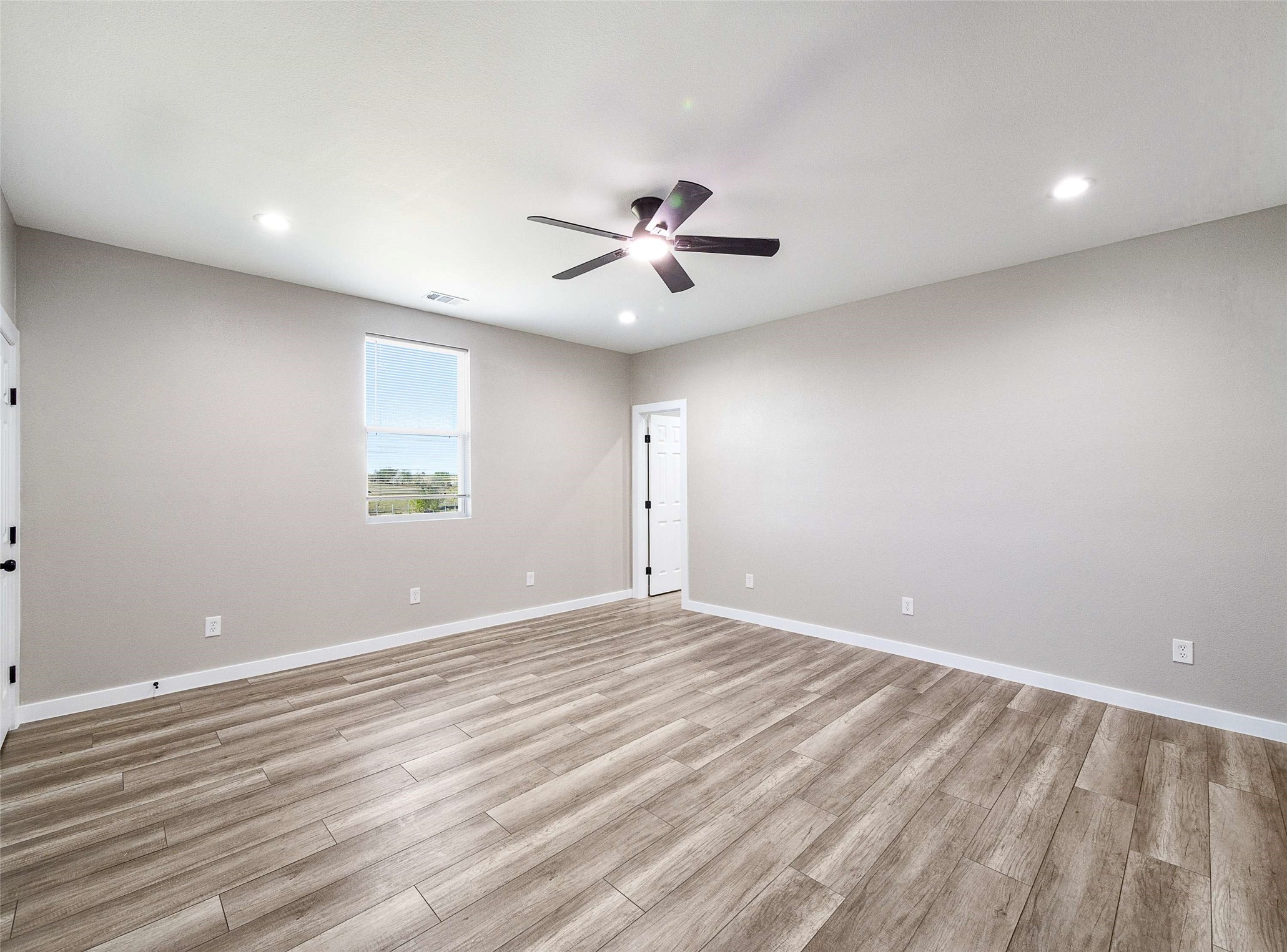 1061 Zmolek Road