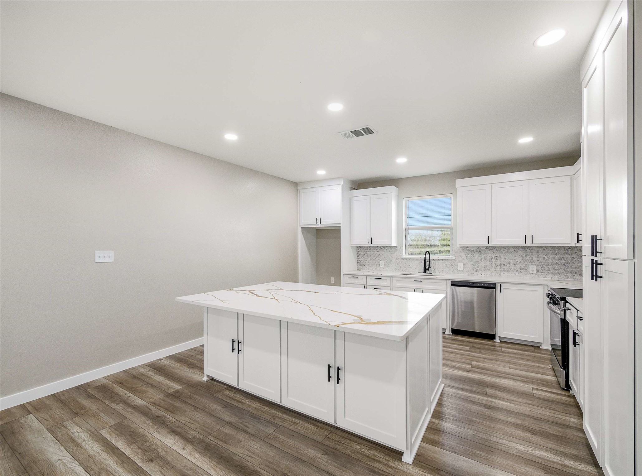 1061 Zmolek Road