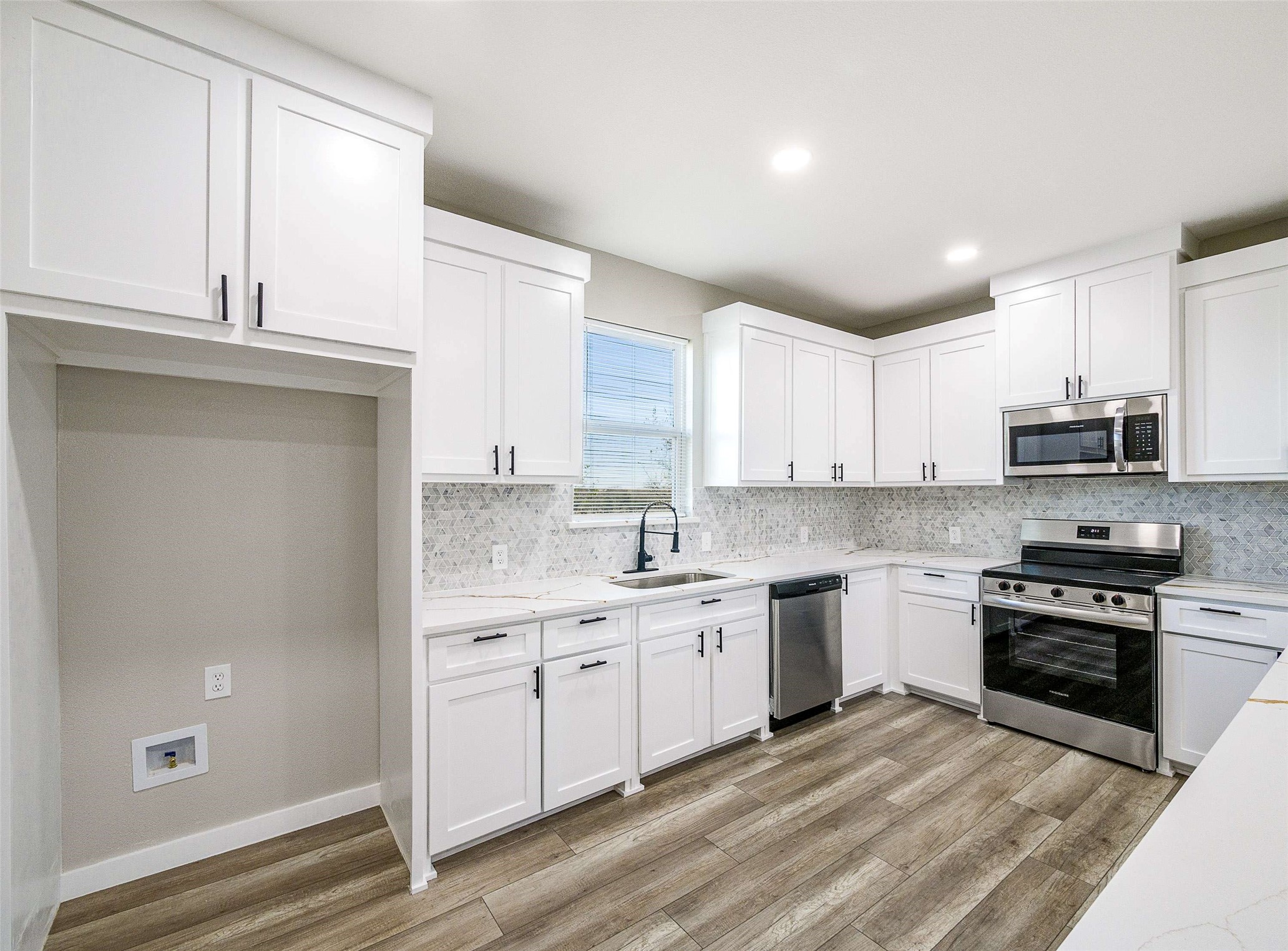 1061 Zmolek Road