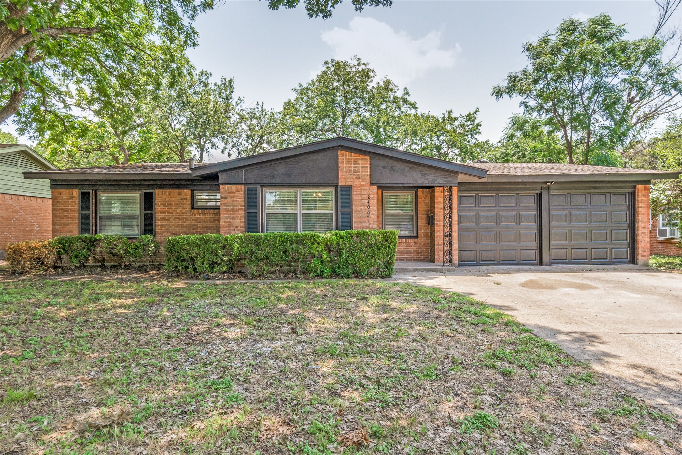 2406 Globe Avenue