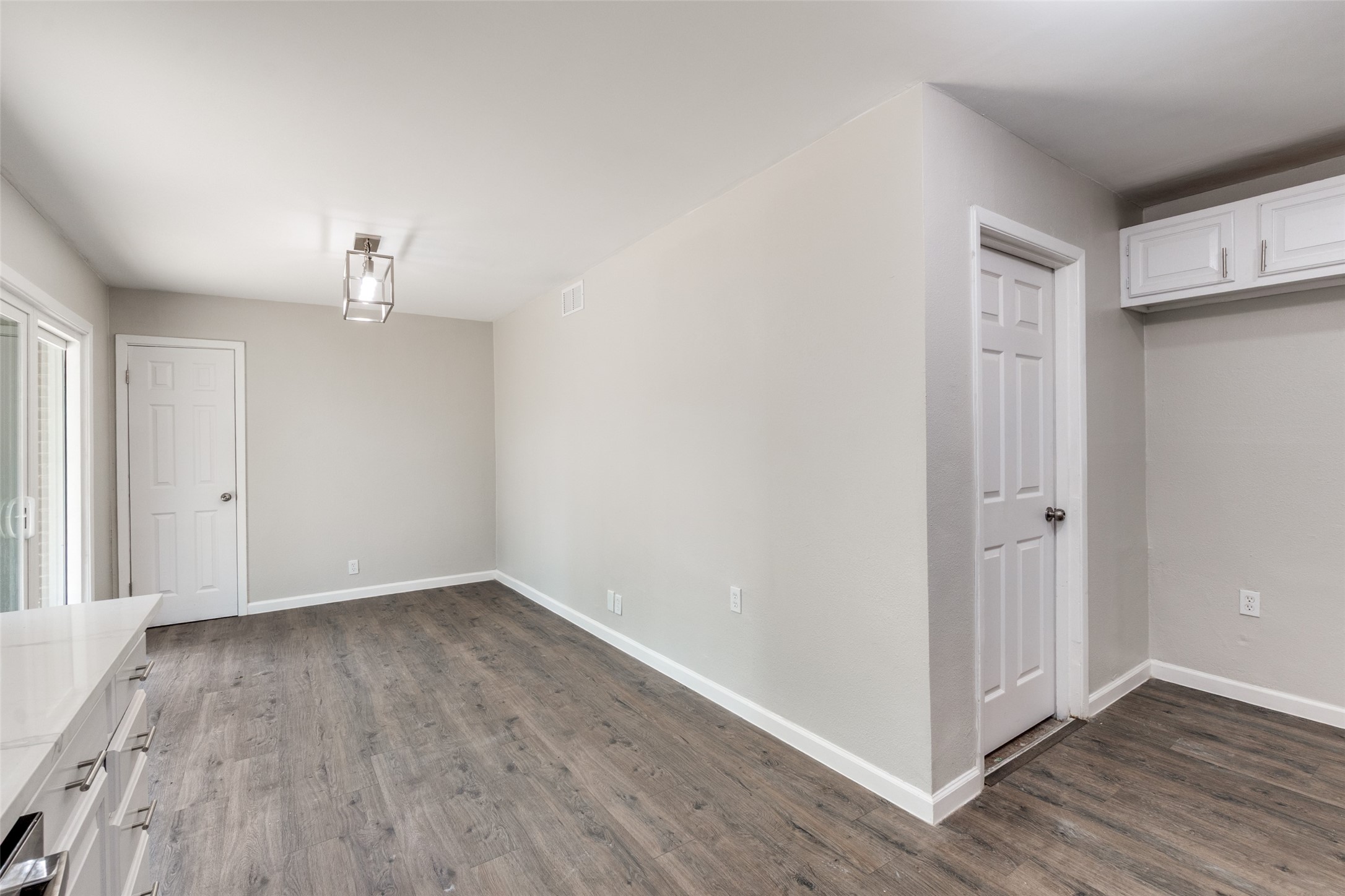 2406 Globe Avenue