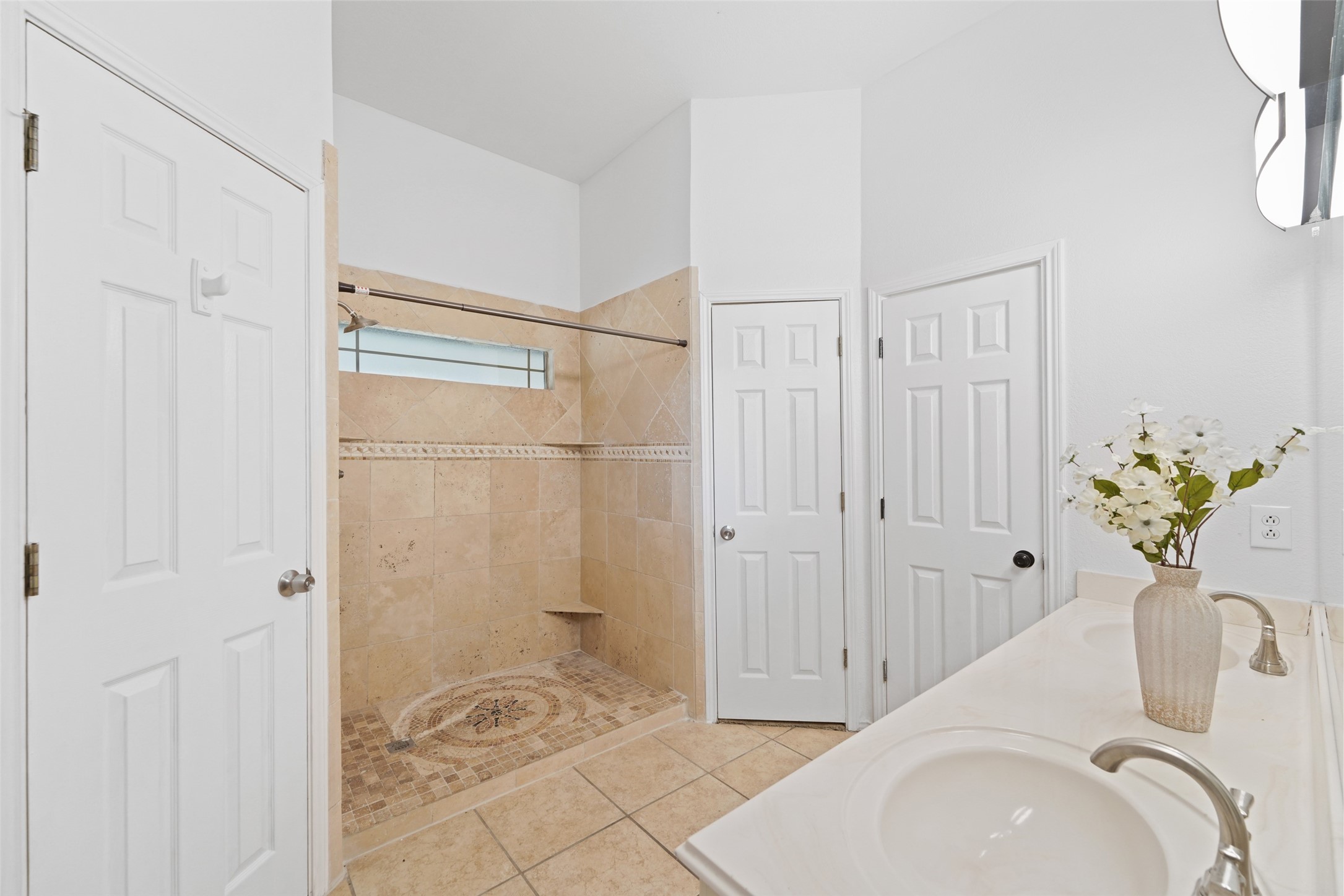 8009 Alamo Court