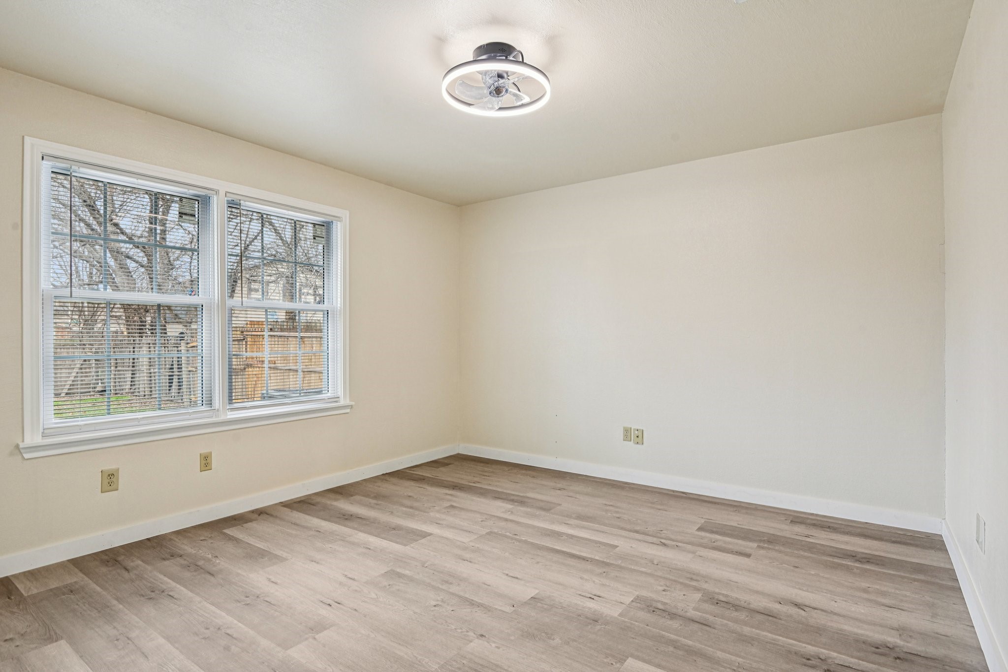 832 Cross Timbers Drive