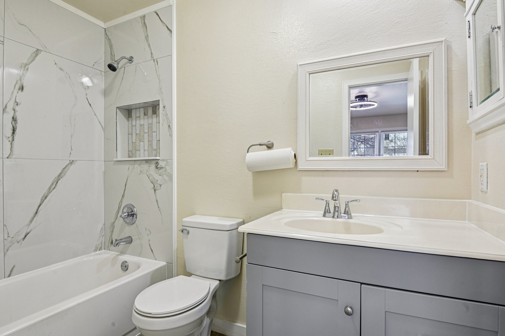 832 Cross Timbers Drive