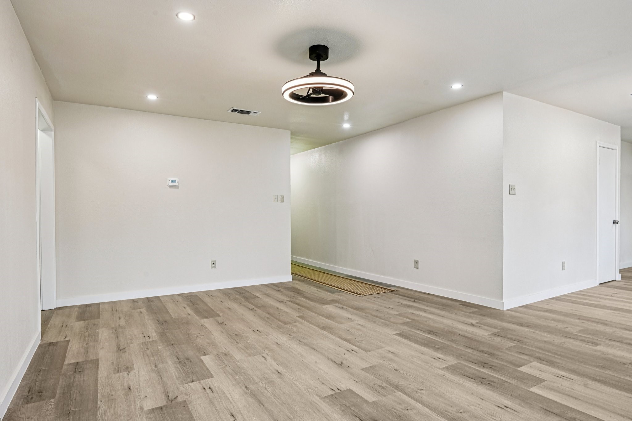 832 Cross Timbers Drive