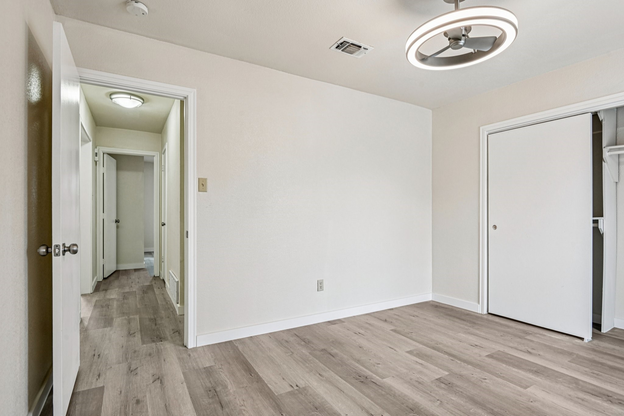 832 Cross Timbers Drive