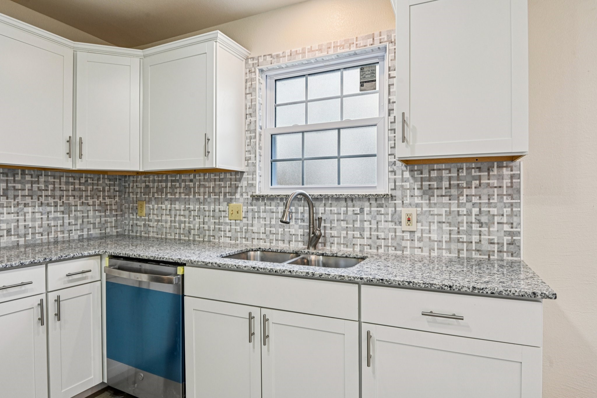 832 Cross Timbers Drive