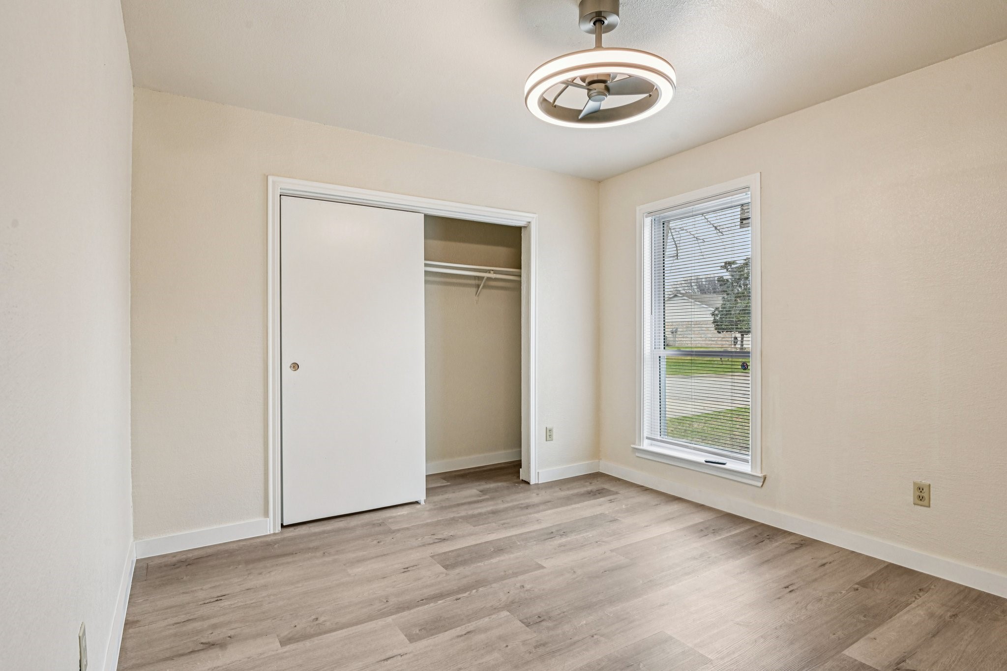 832 Cross Timbers Drive