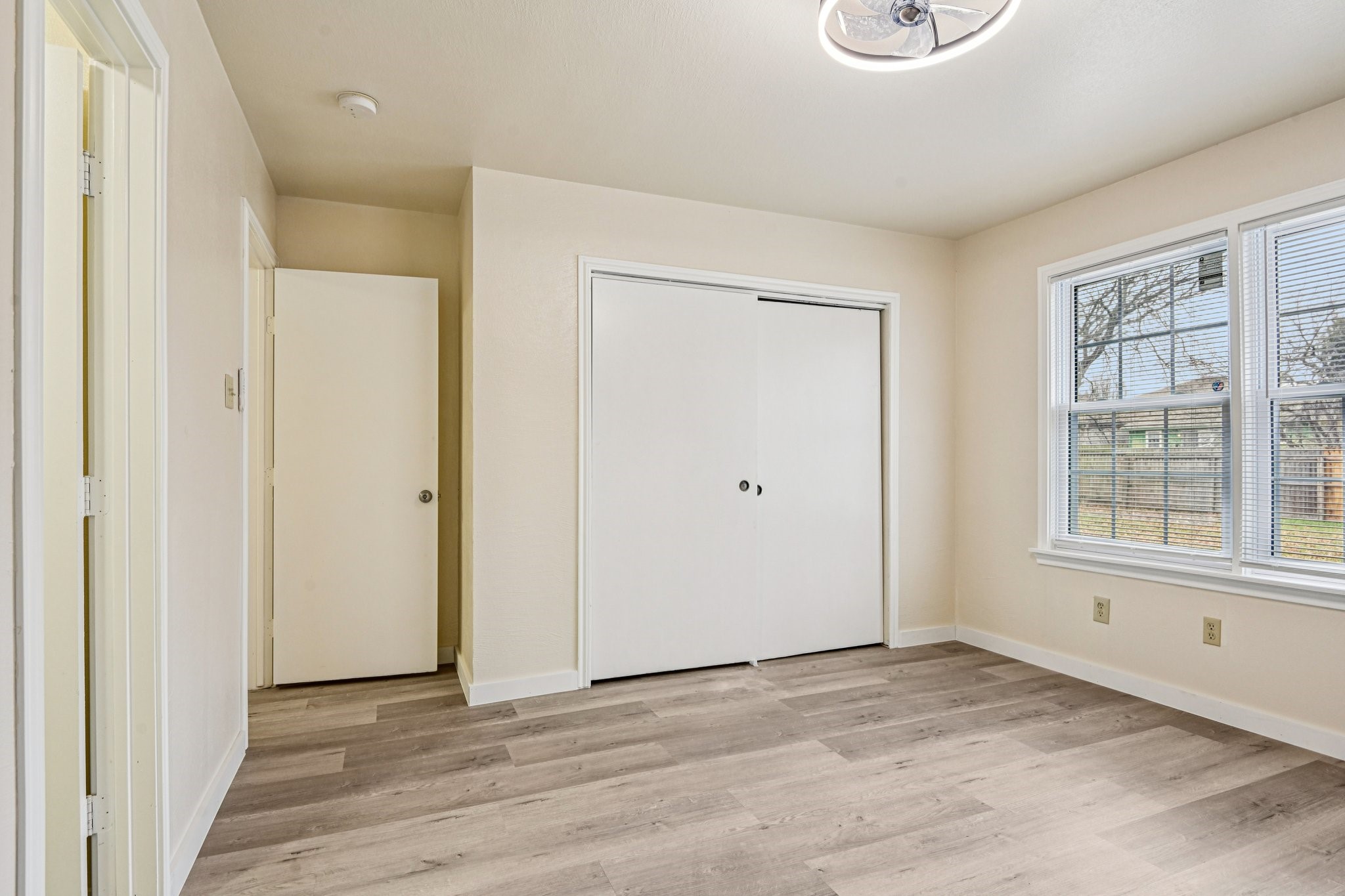 832 Cross Timbers Drive