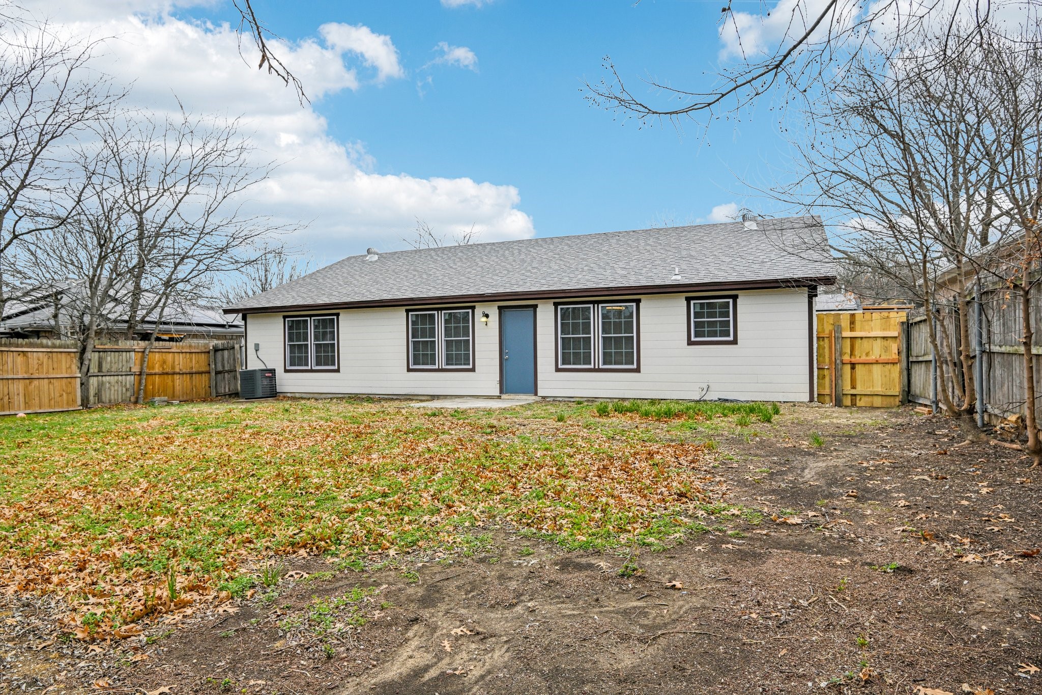 832 Cross Timbers Drive