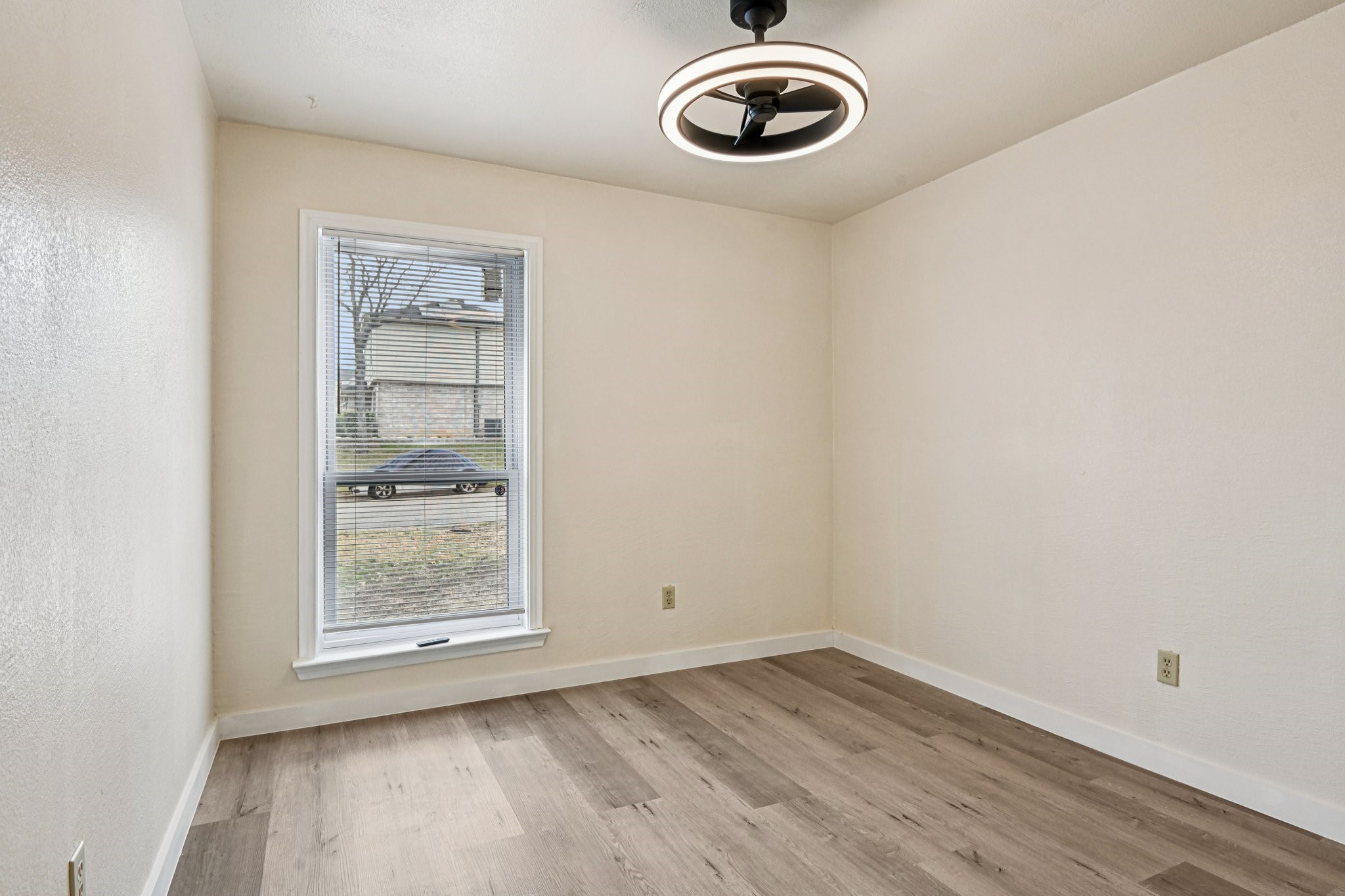 832 Cross Timbers Drive