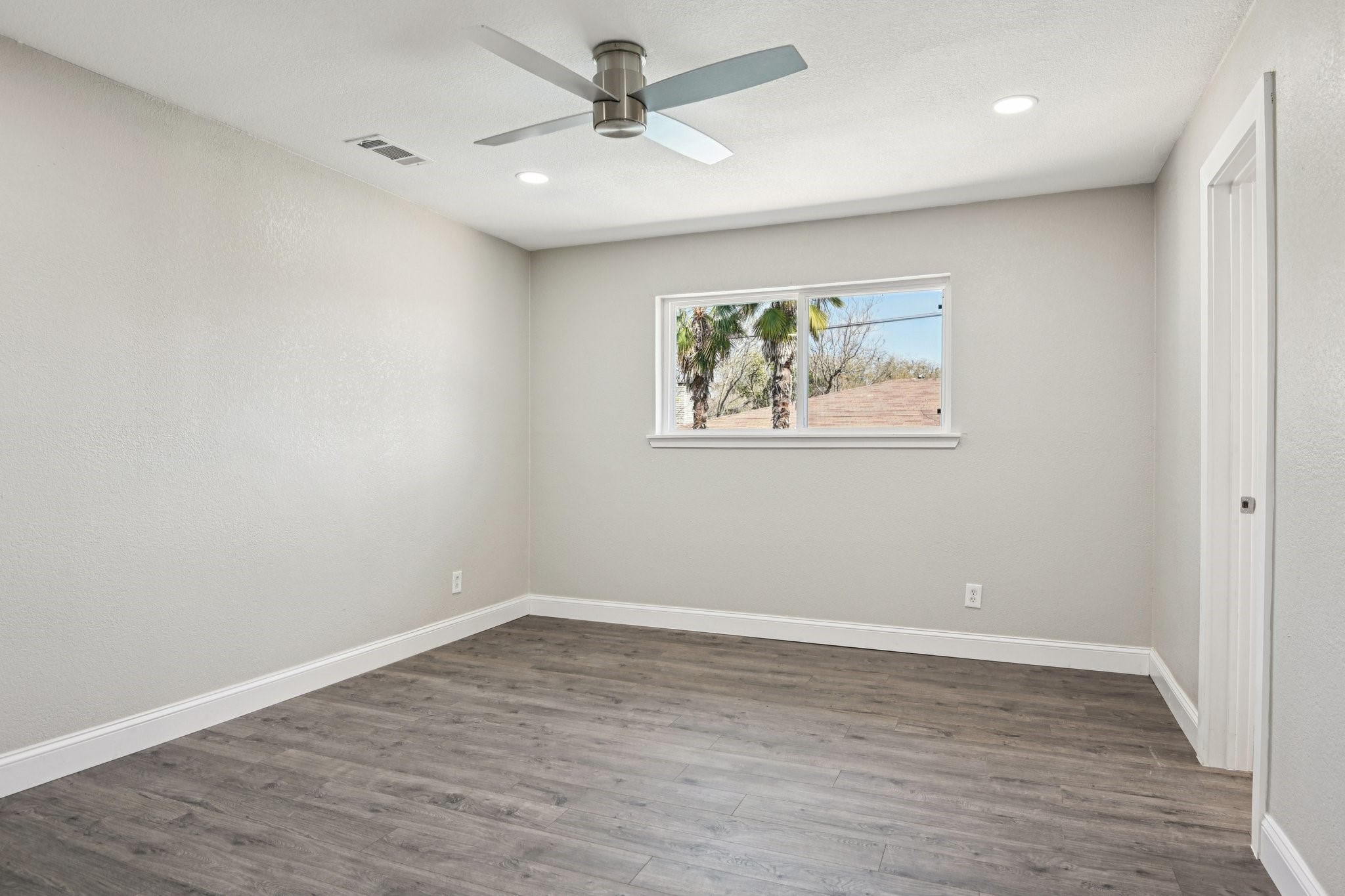 4350 Wedgmont Circle S