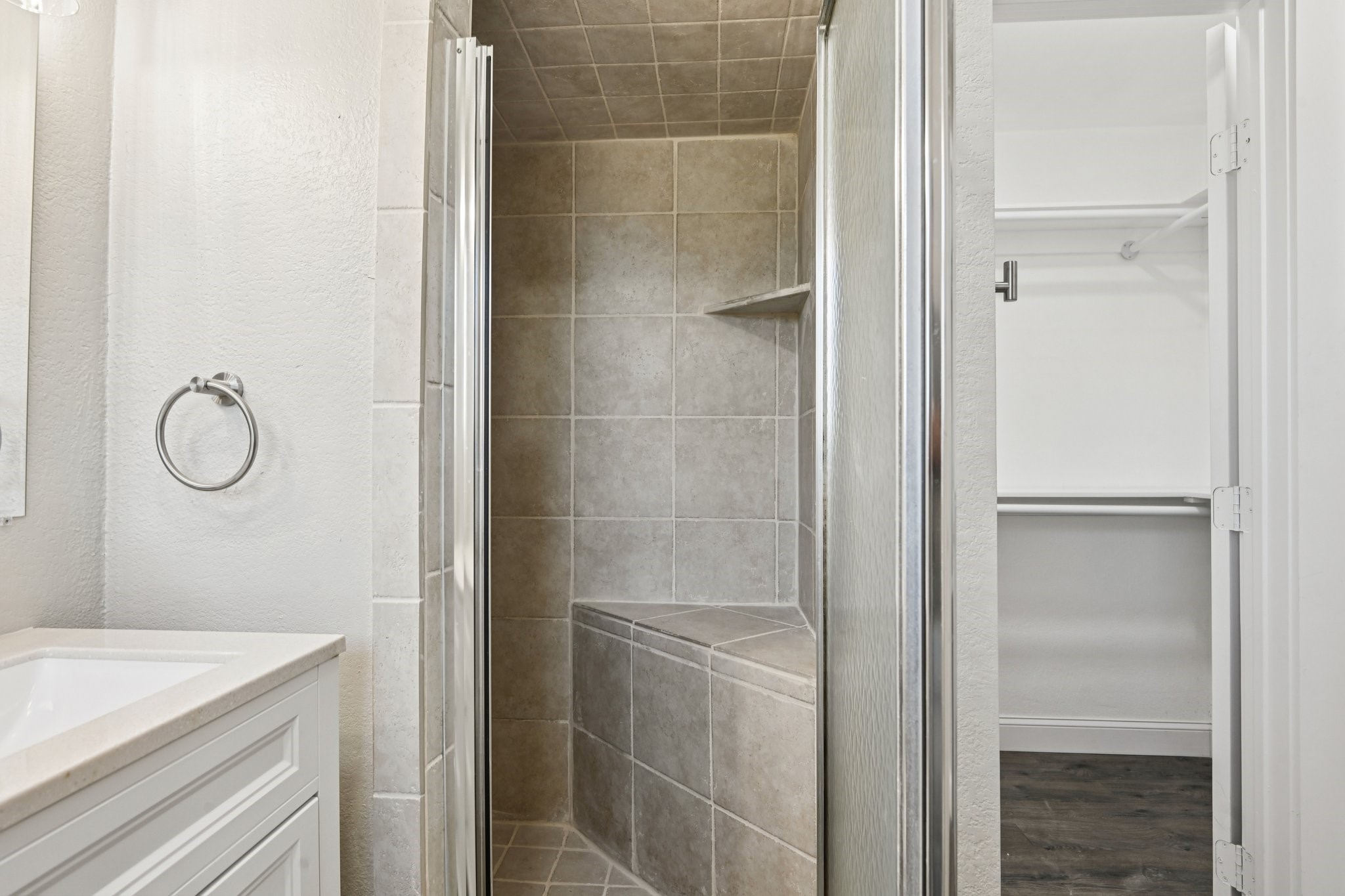 4350 Wedgmont Circle S